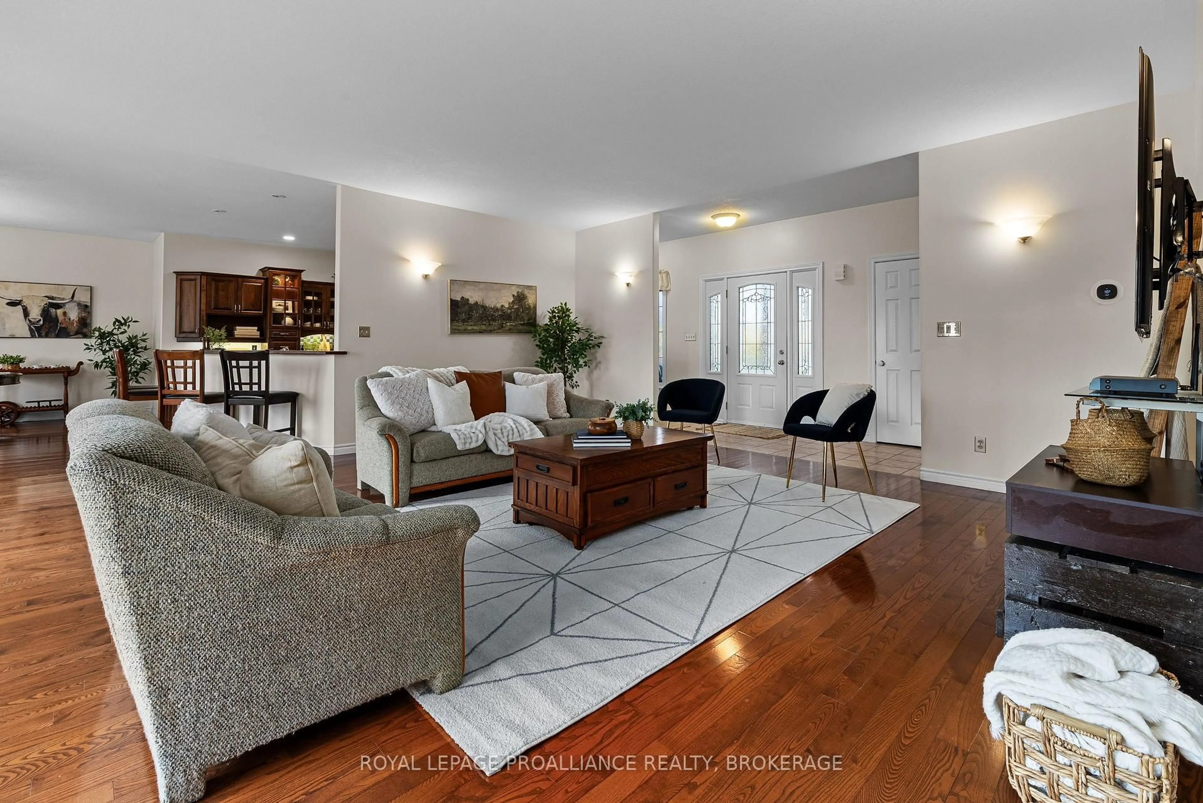 Living room with furniture, unknown for 116 Schenk St, Bath Ontario K0H 1G0