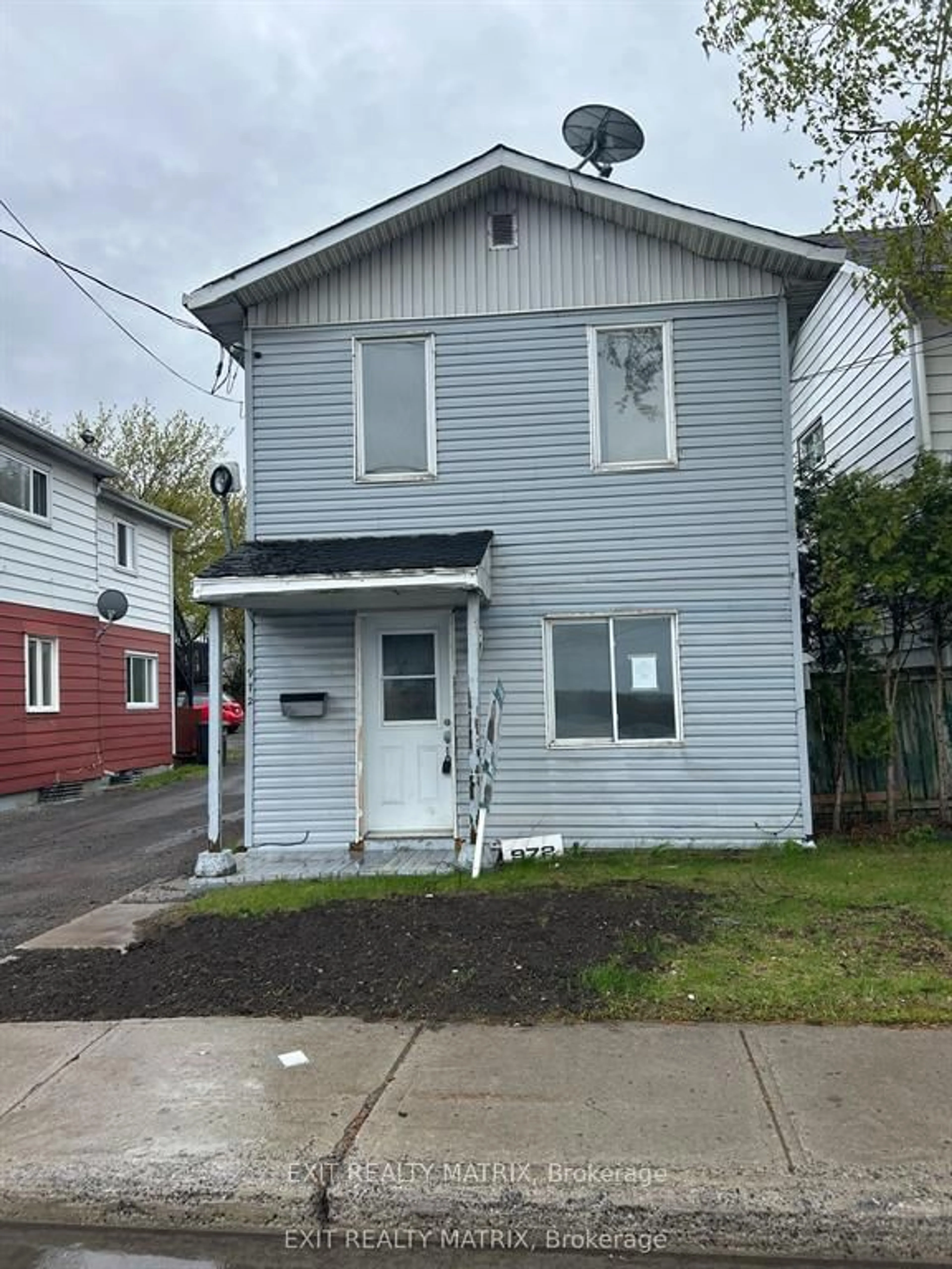 Home with vinyl exterior material, building for 972 Main St, Hawkesbury Ontario K6A 1B7