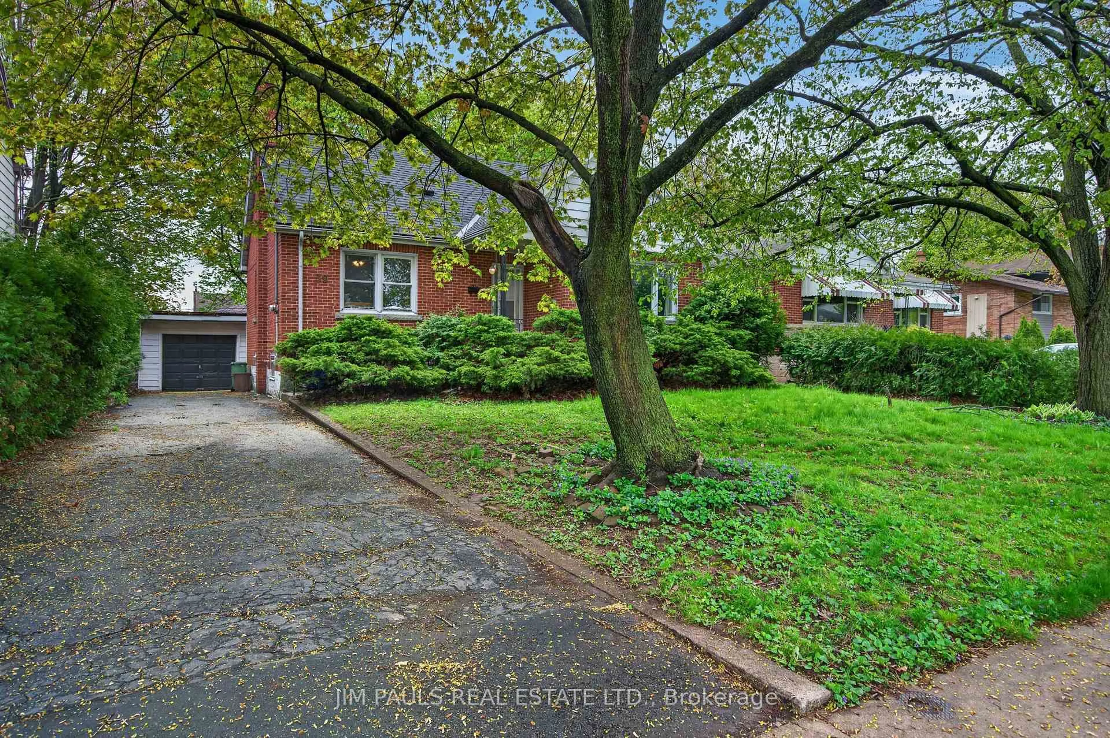 Home with brick exterior material, street for 39 West 21st St, Hamilton Ontario L9C 4M6