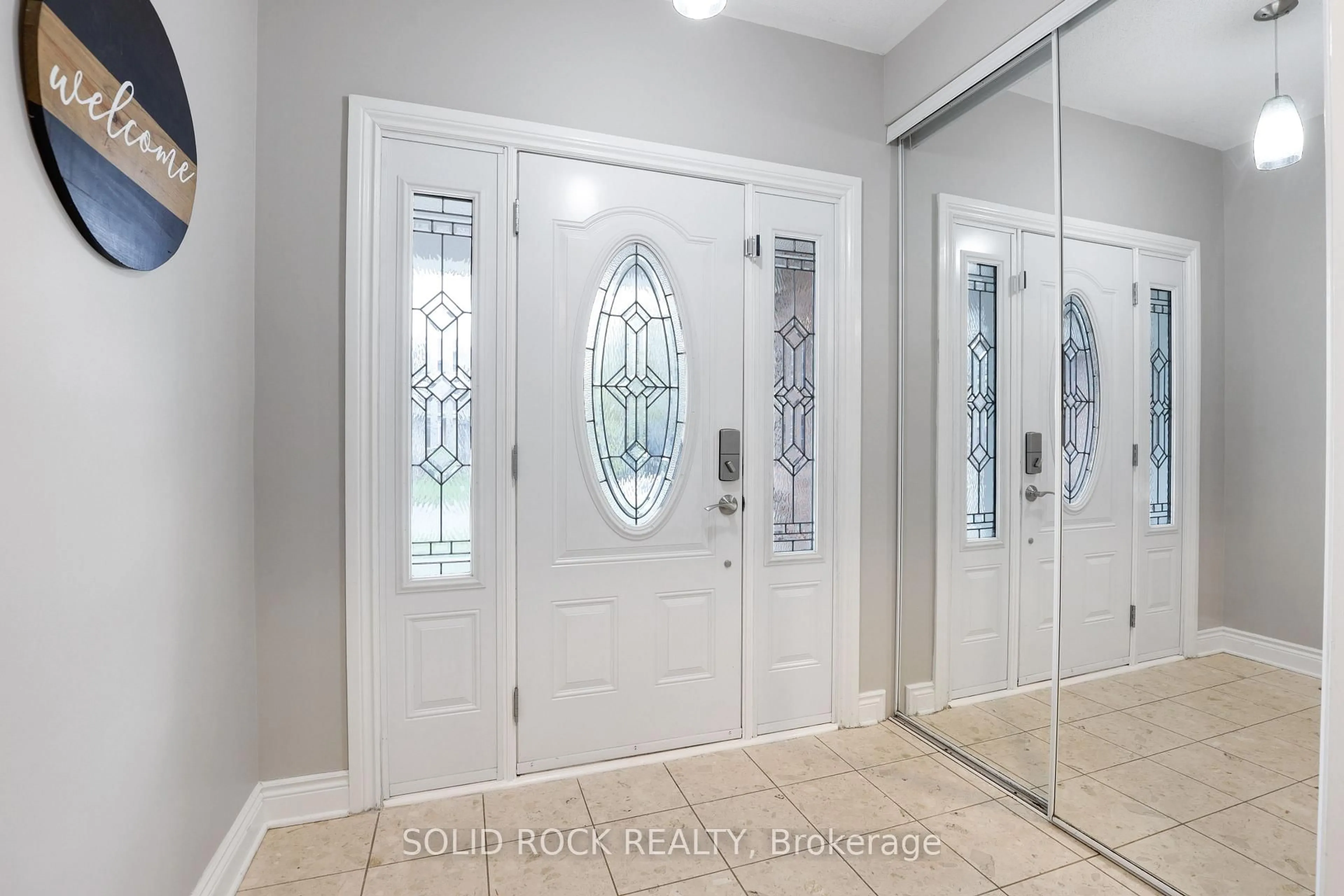 Indoor entryway for 45 Basswood Ave, Stittsville Ontario K2S 1X3