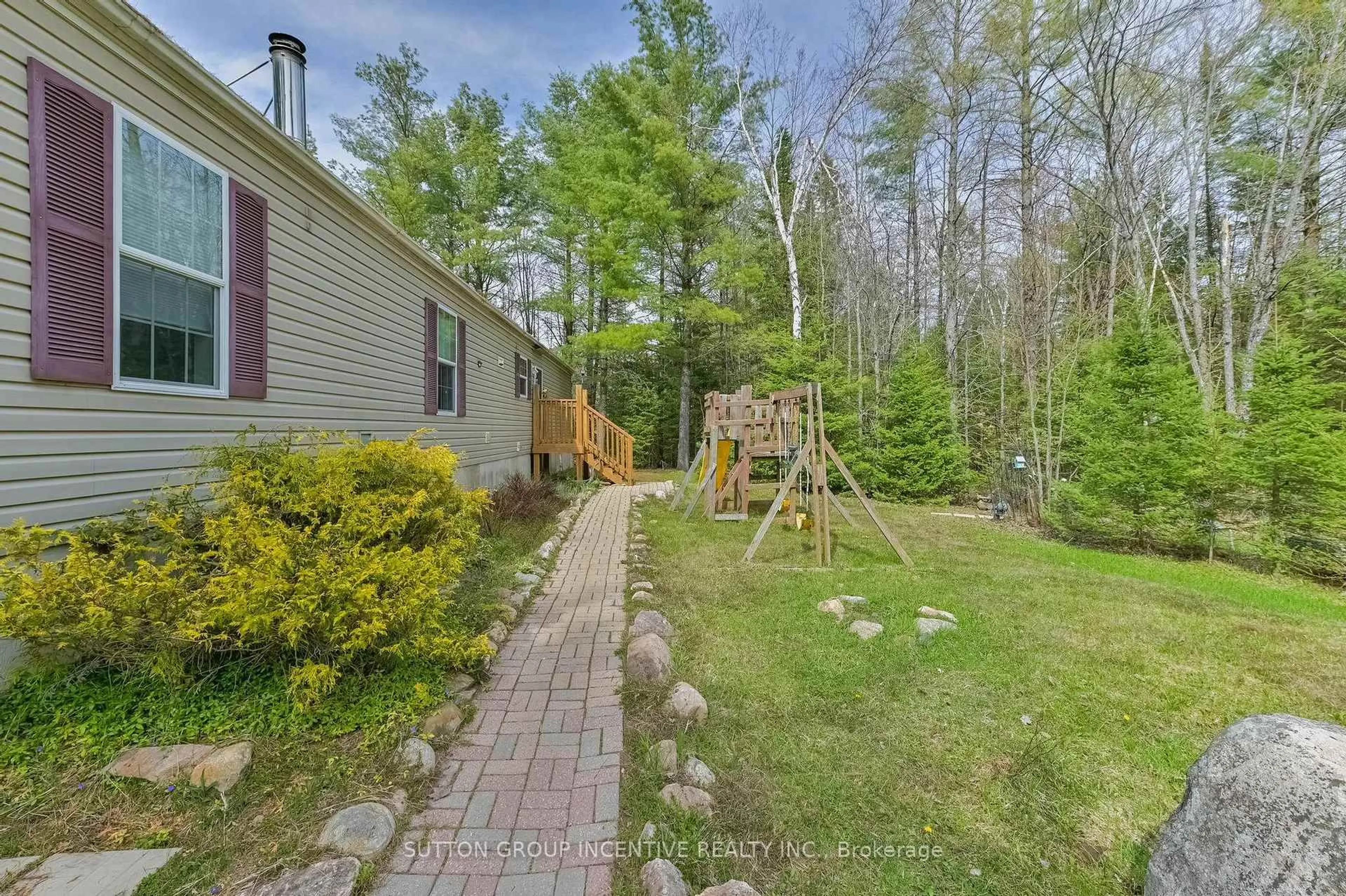 Patio, unknown for 151 Boundary Rd, Minden Hills Ontario K0M 2A1