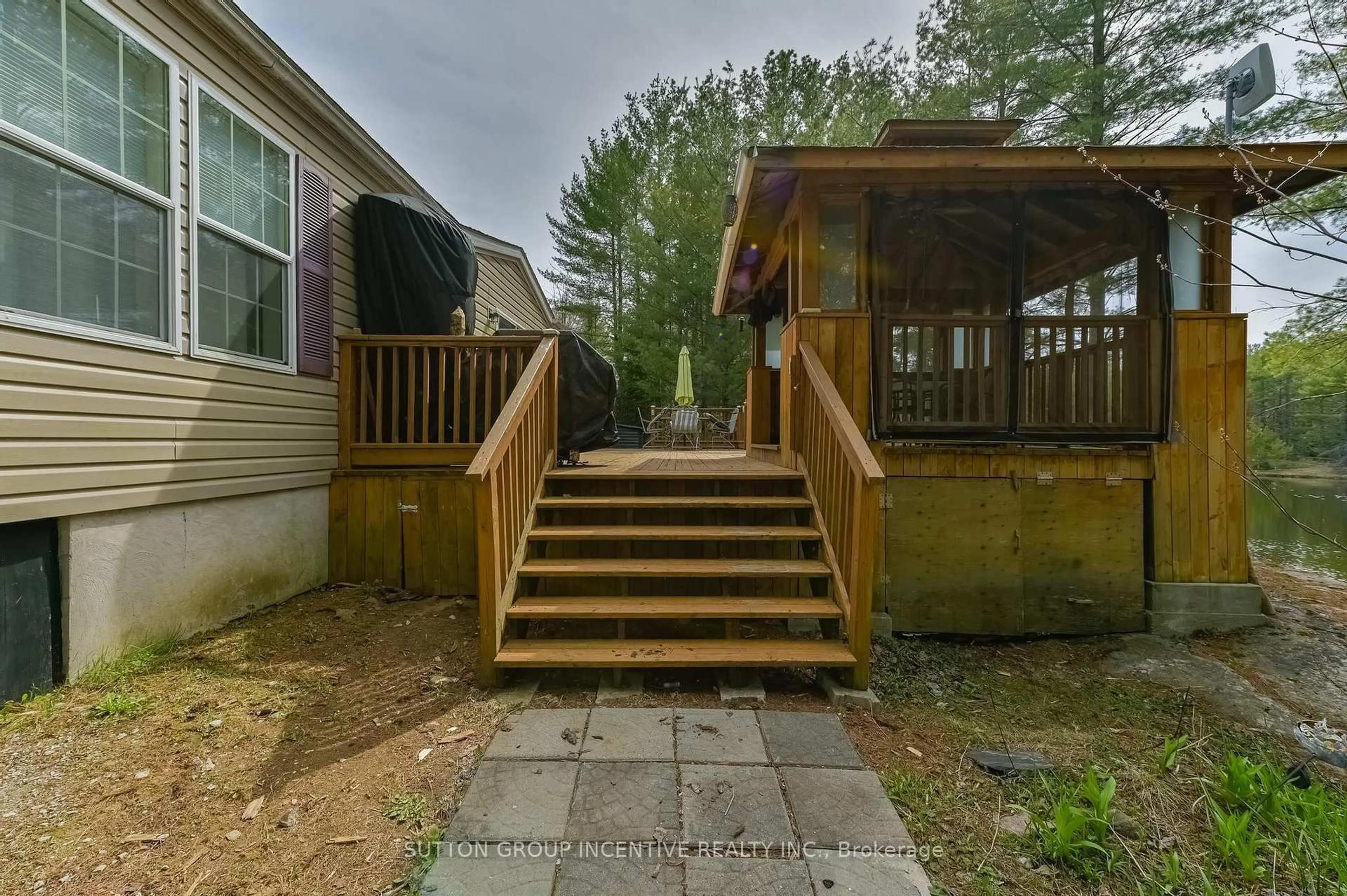 Patio, street for 151 Boundary Rd, Minden Hills Ontario K0M 2A1