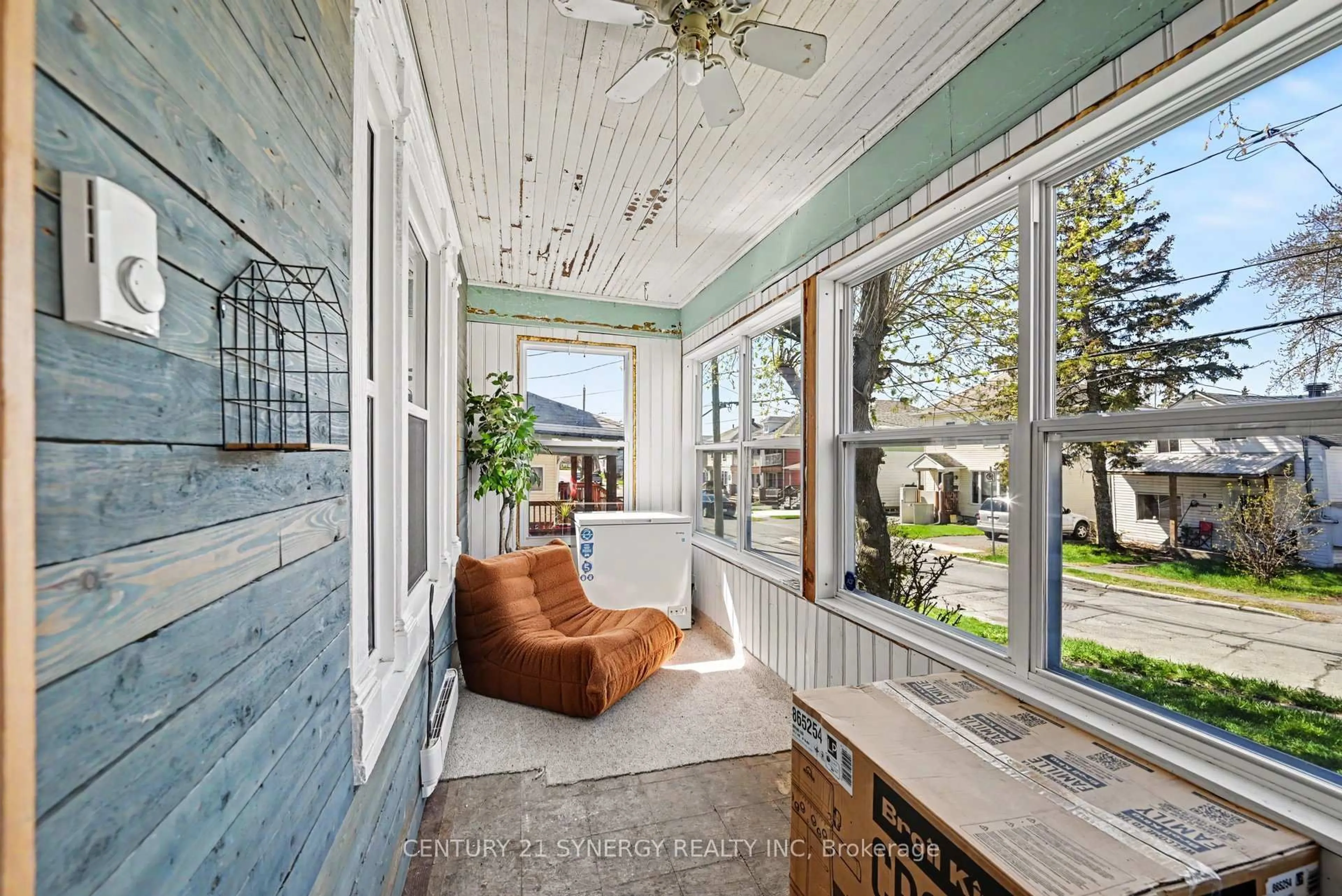 Indoor entryway for 3 Bergin Ave, Cornwall Ontario K6H 3Y7
