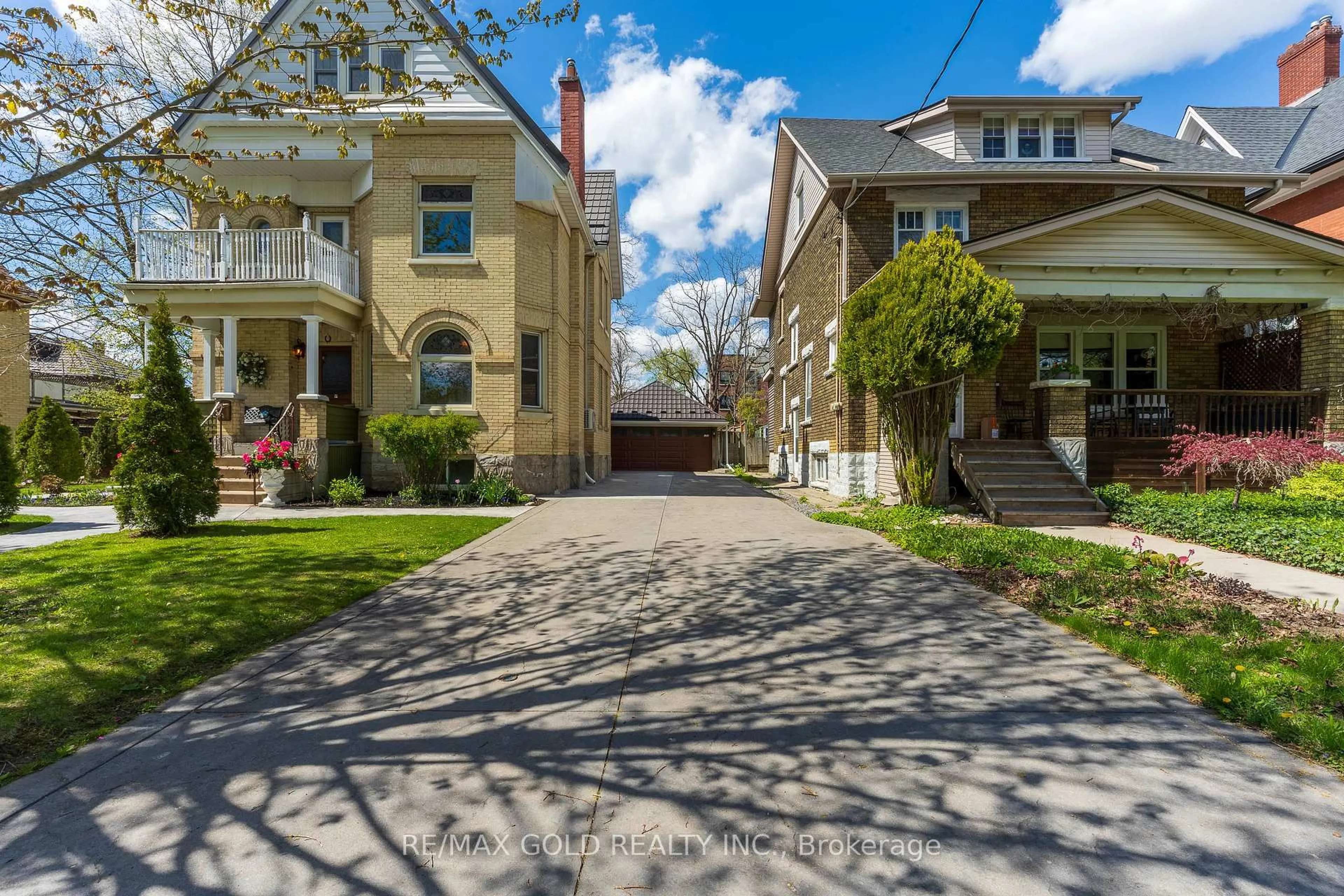 Patio, street for 16 Maynard Ave, Kitchener Ontario N2H 4Z6