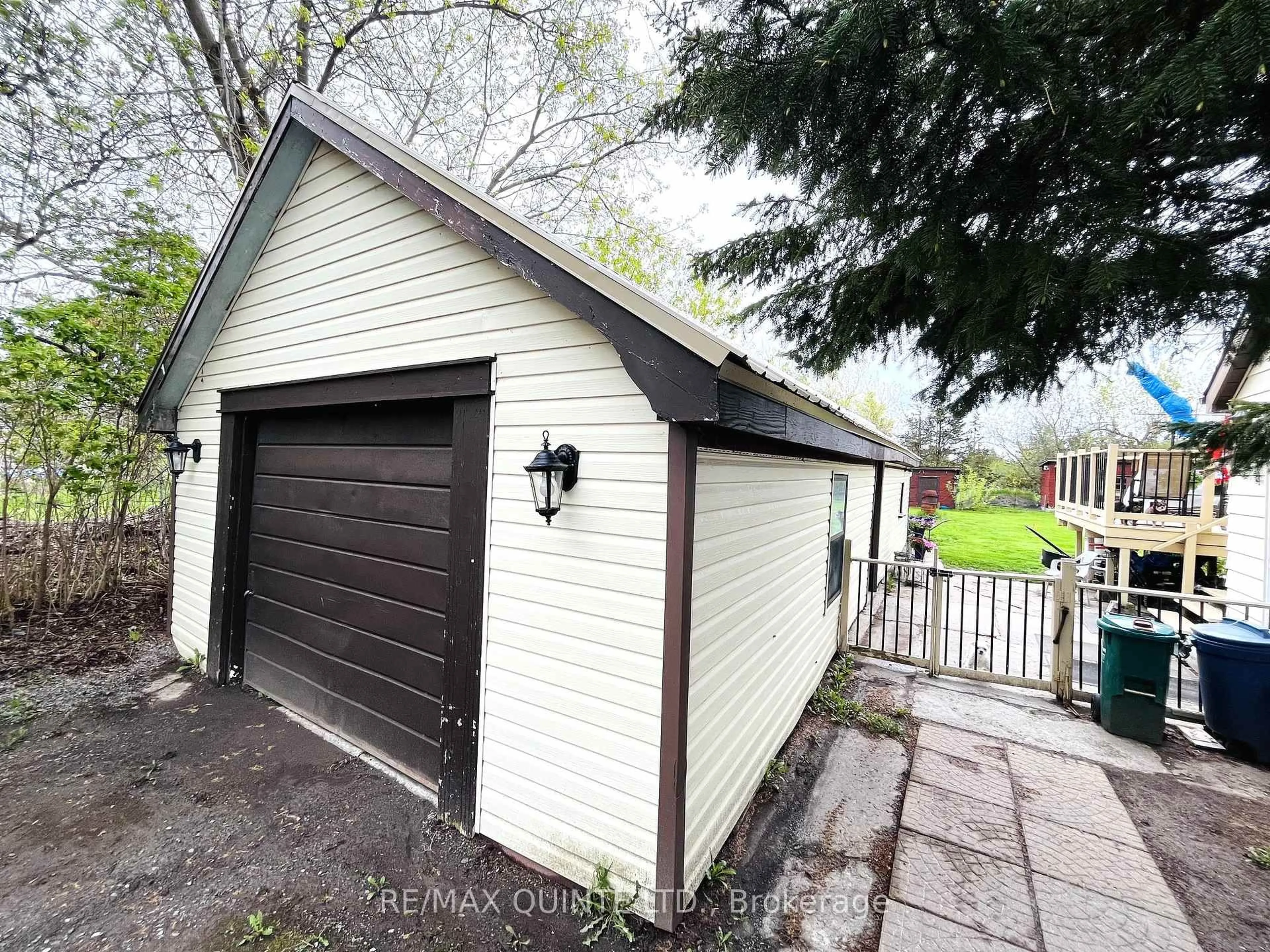 Shed for 4336 Old Highway 2, Belleville Ontario K8N 4Z4