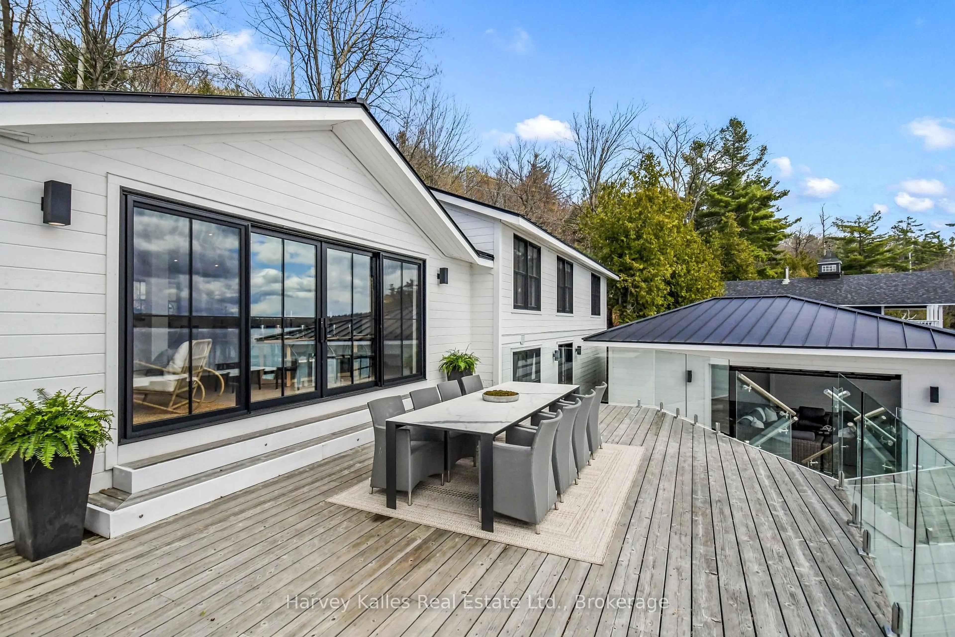 Patio, water/lake/river/ocean view for 1377 Peninsula Rd, Muskoka Lakes Ontario P0B 1J0