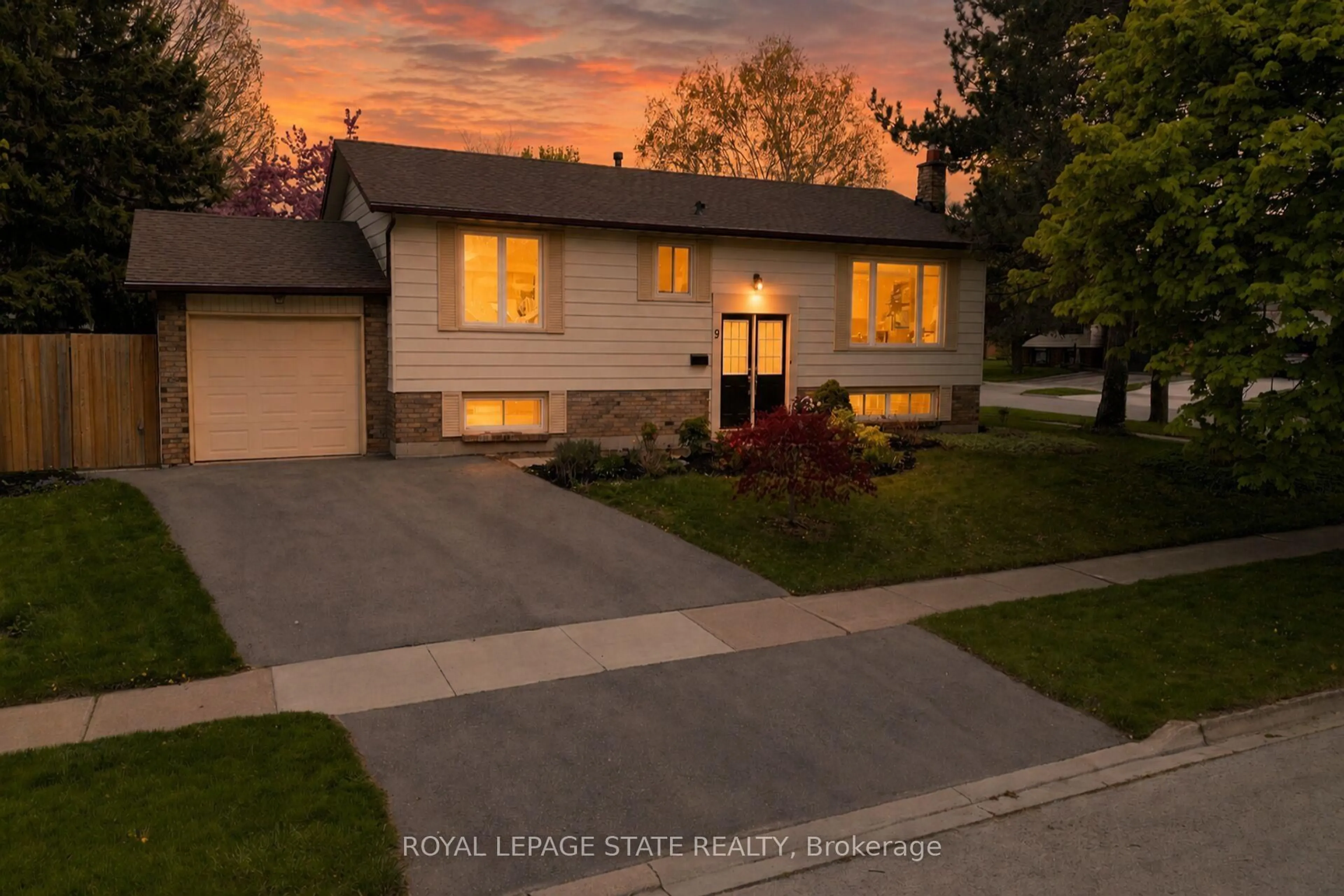 Unknown for 9 Juliana Rd, Grimsby Ontario L3M 4J4