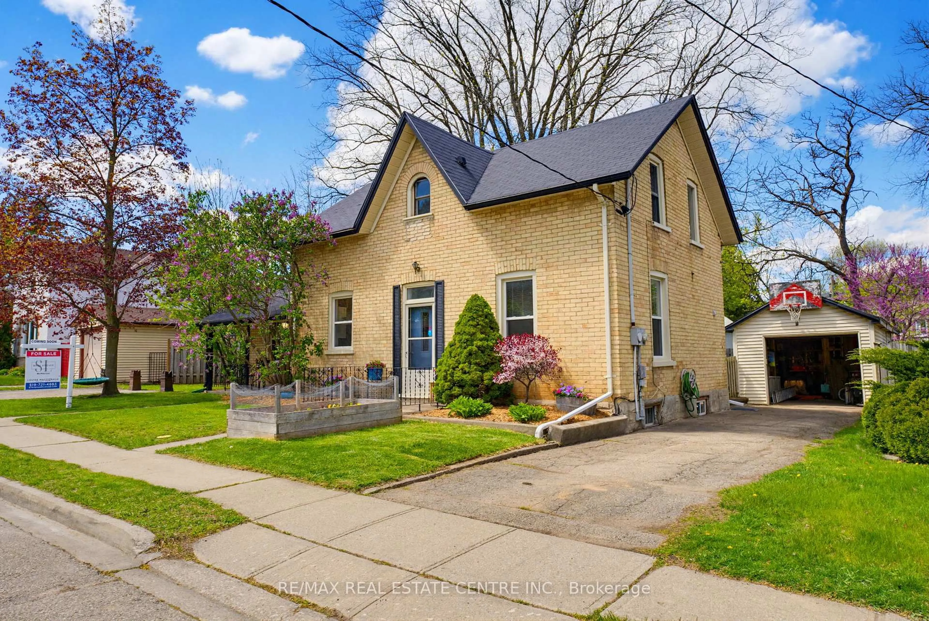 Unknown for 112 Victoria Ave, Cambridge Ontario N1S 1X9