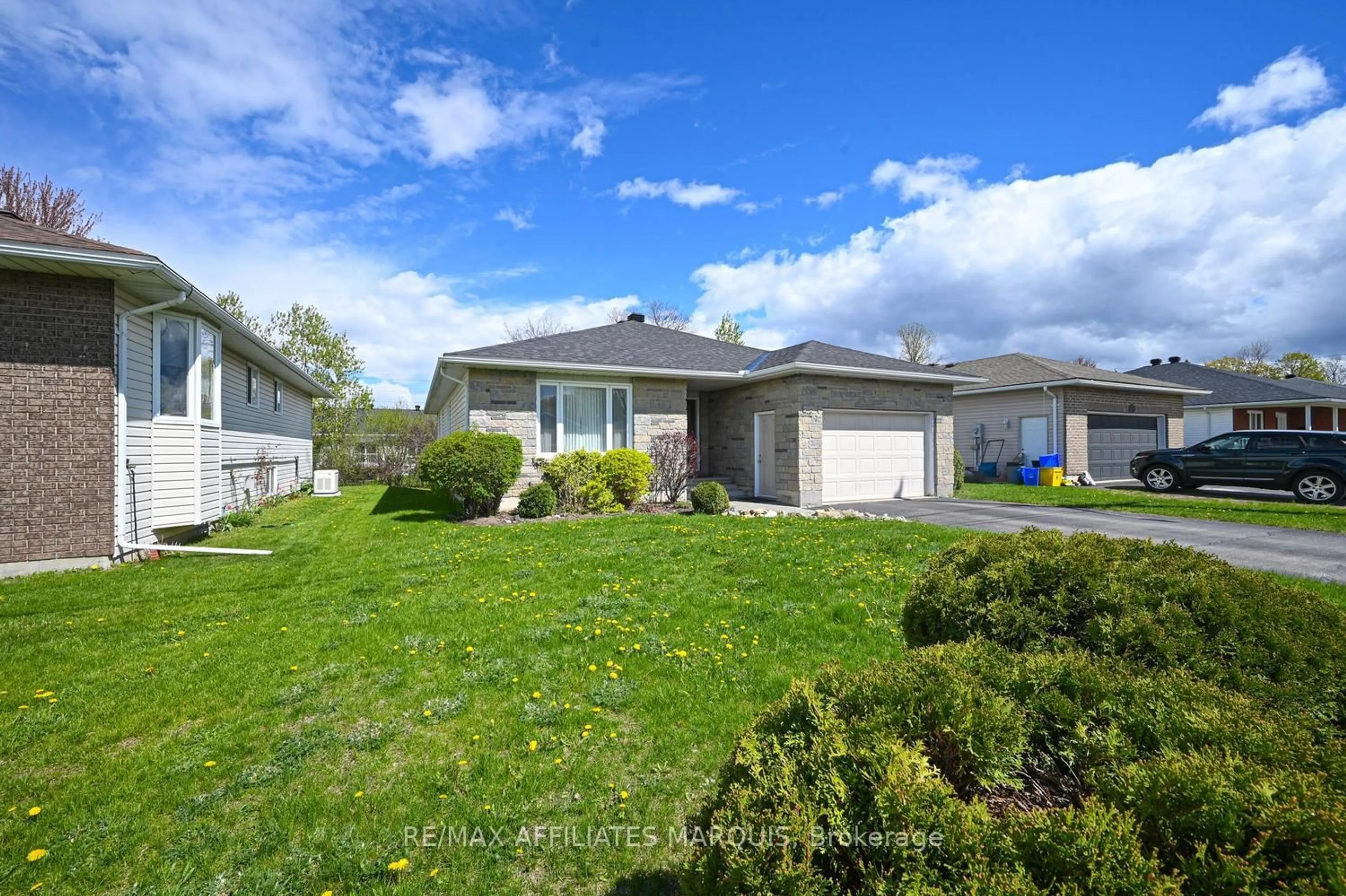 Unknown for 227 Lera St, Smiths Falls Ontario K7A 5M5