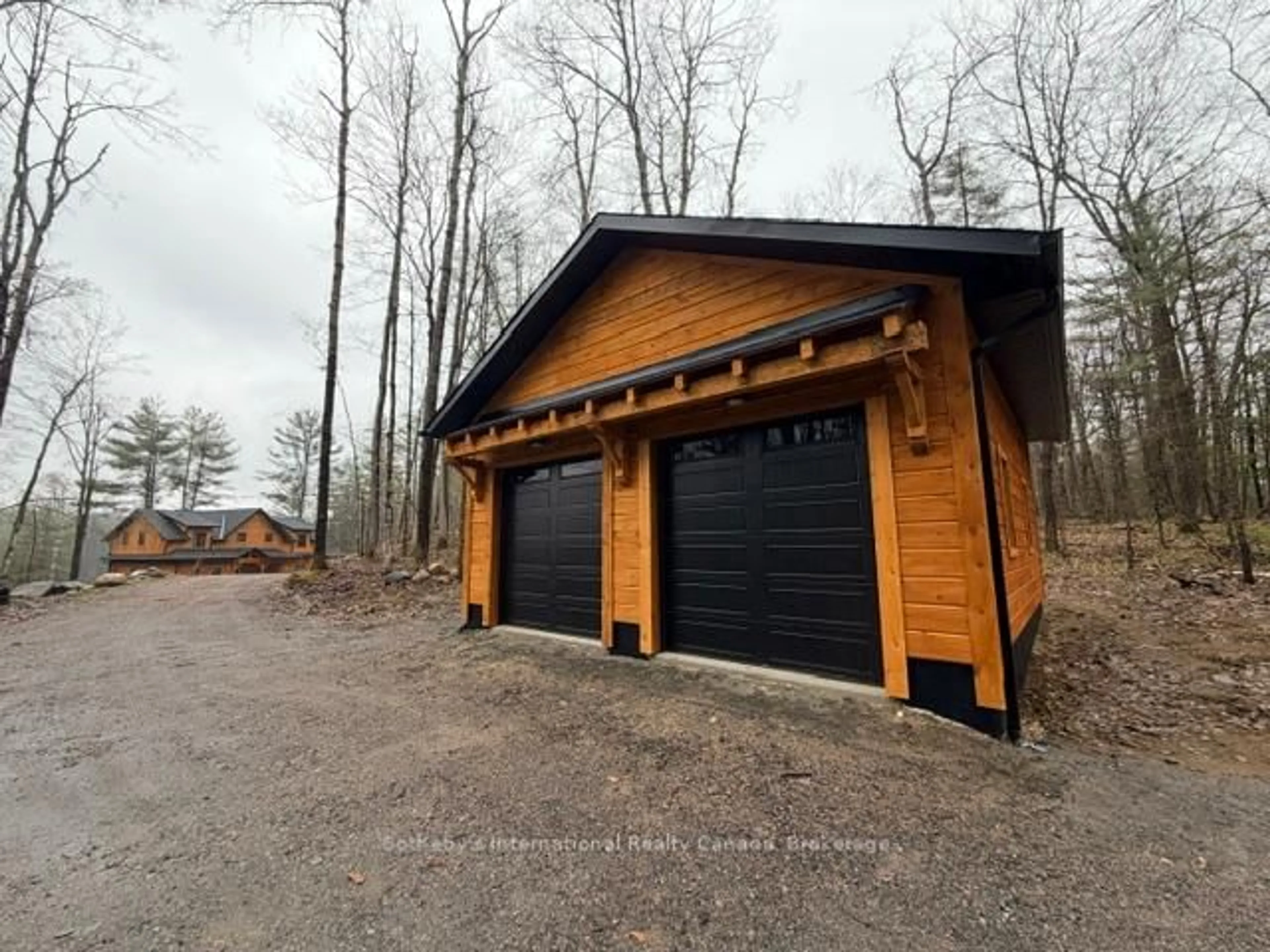 Indoor garage for 1213 CAMP JACKSON Rd #15, Muskoka Lakes Ontario P0C 1A0