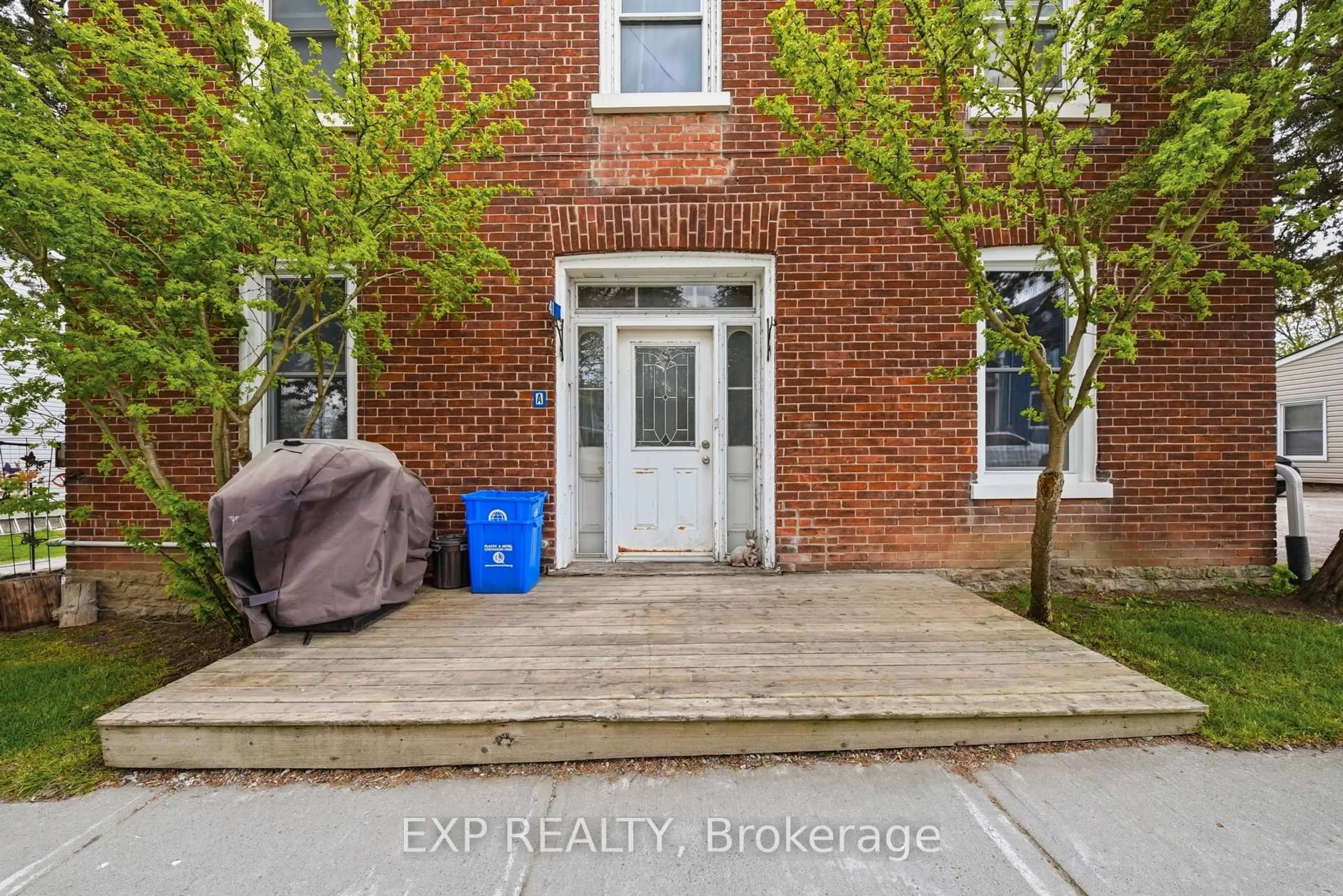 Indoor entryway for 41 Mill St, Hastings Ontario K0K 2C0