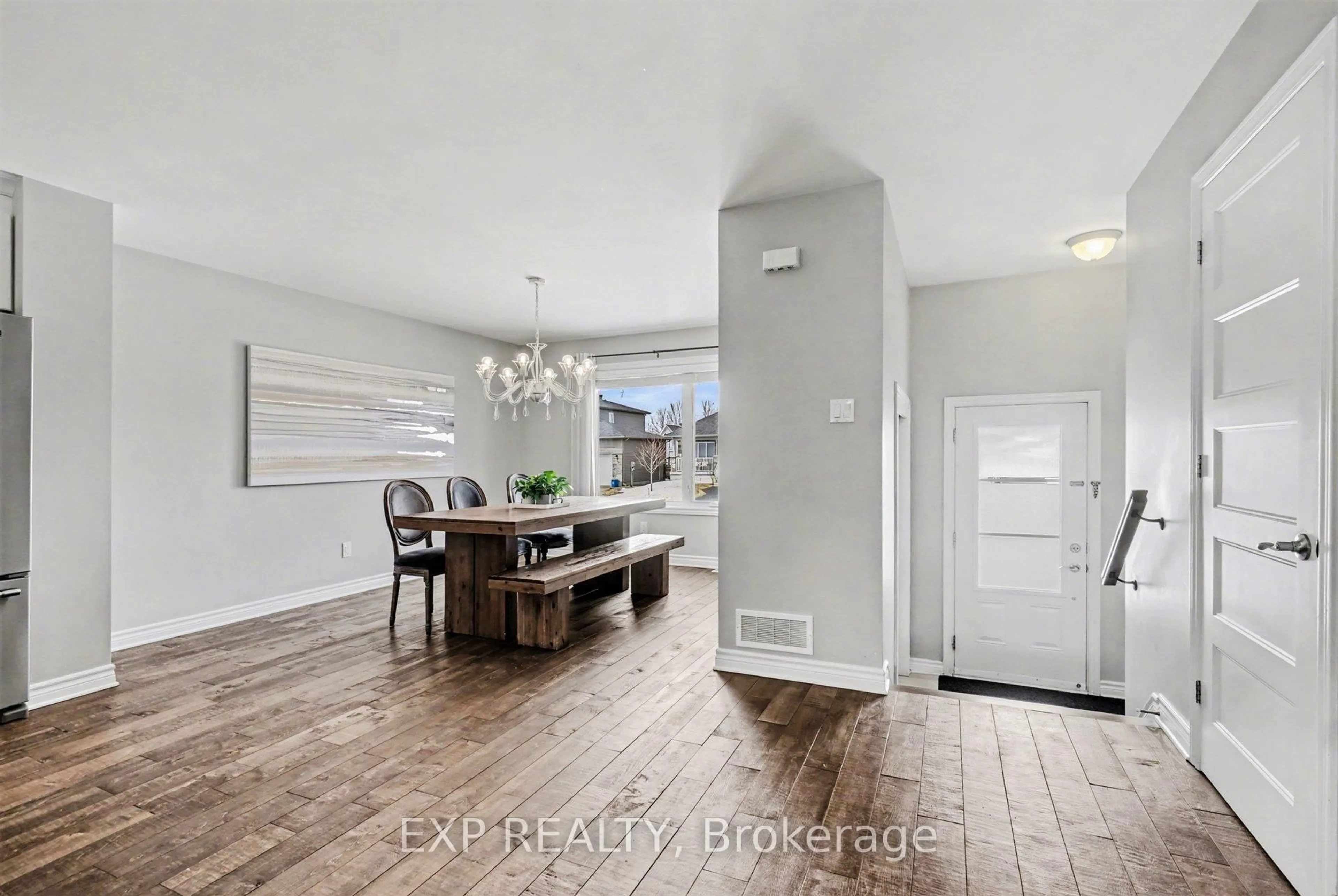 Indoor entryway for 111 DESJARDINS St, The Nation Ontario K0A 2M0
