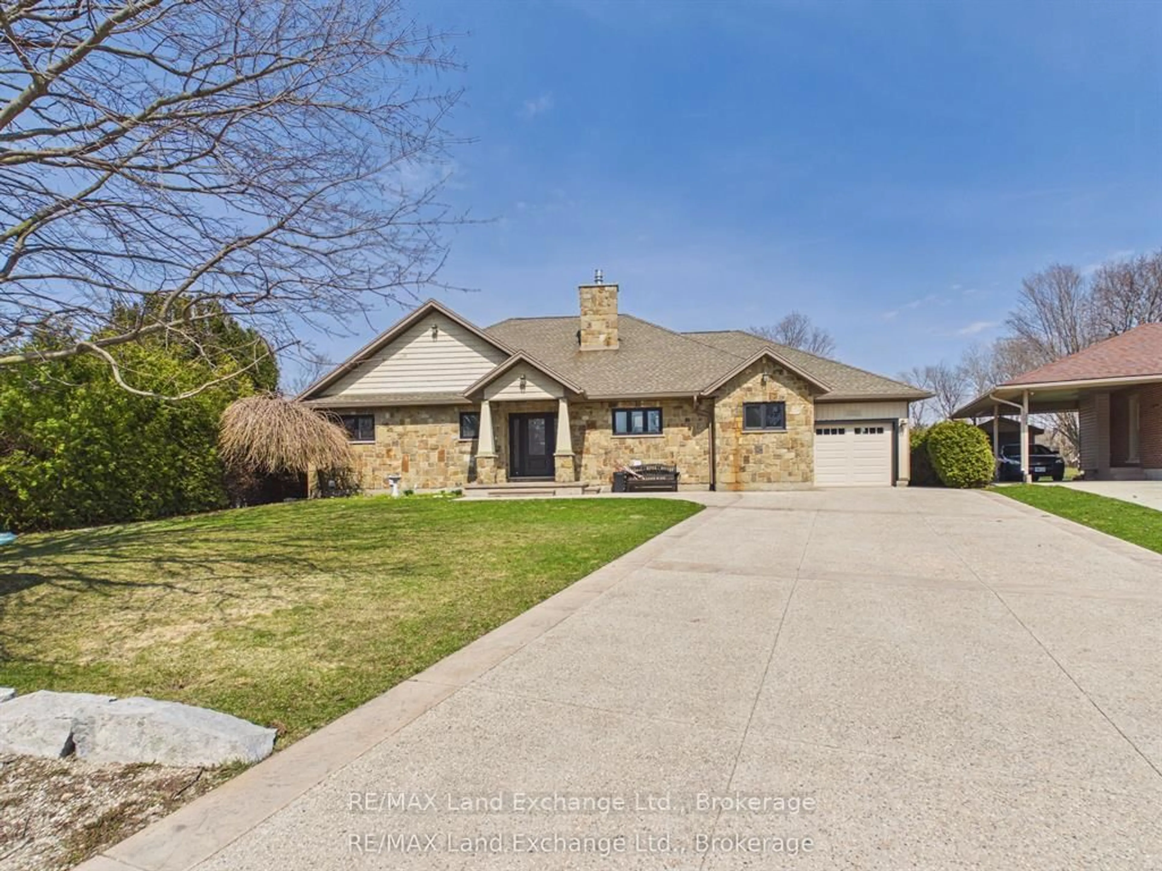 Home with brick exterior material, street for 203 Campbell Cres, Kincardine Ontario N2Z 1B9