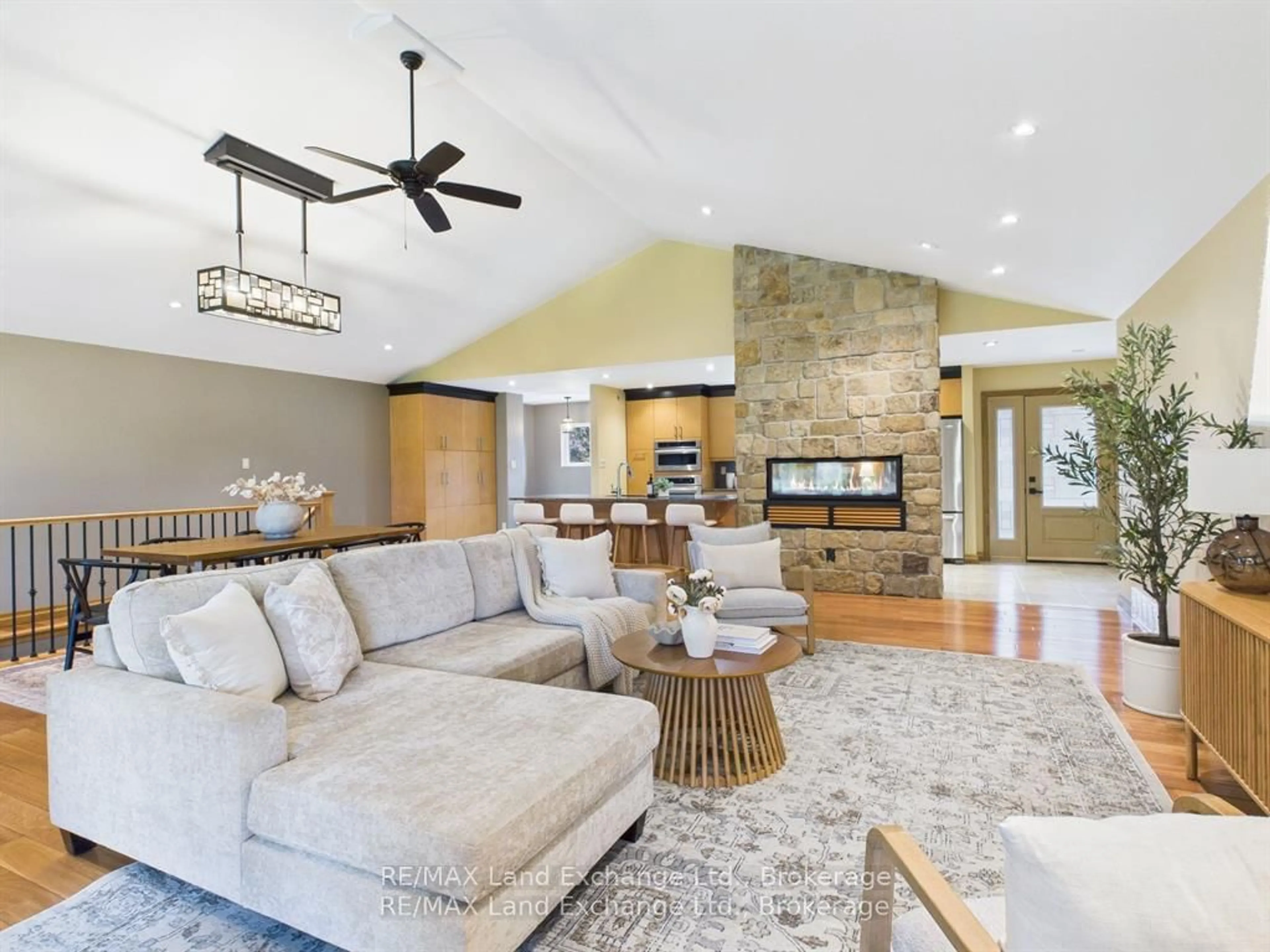 Living room with furniture, unknown for 203 Campbell Cres, Kincardine Ontario N2Z 1B9