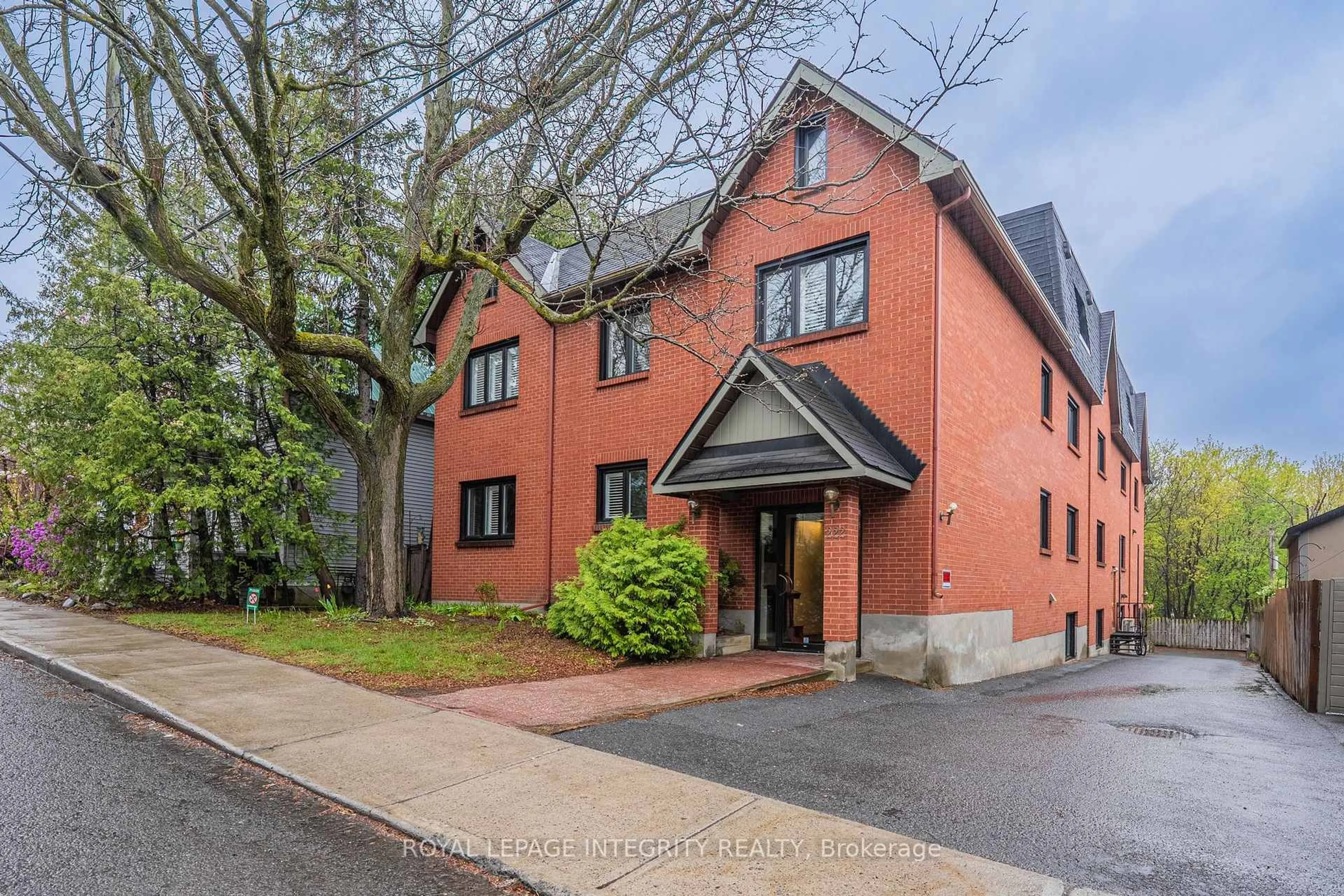 Unknown for 222 Russell Ave #103, Ottawa Ontario K1N 7X5