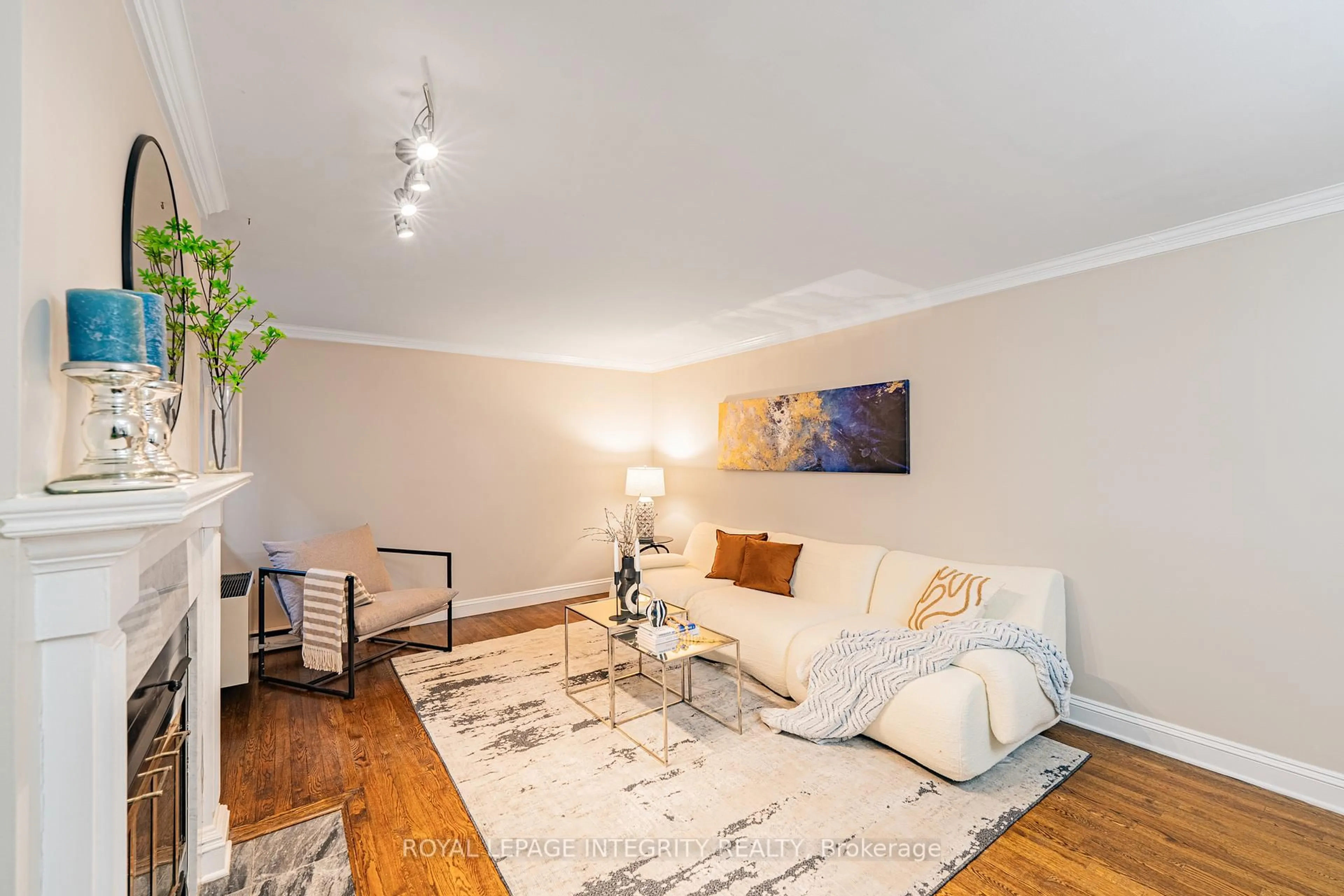 Living room with furniture, wood/laminate floor for 222 Russell Ave #103, Ottawa Ontario K1N 7X5