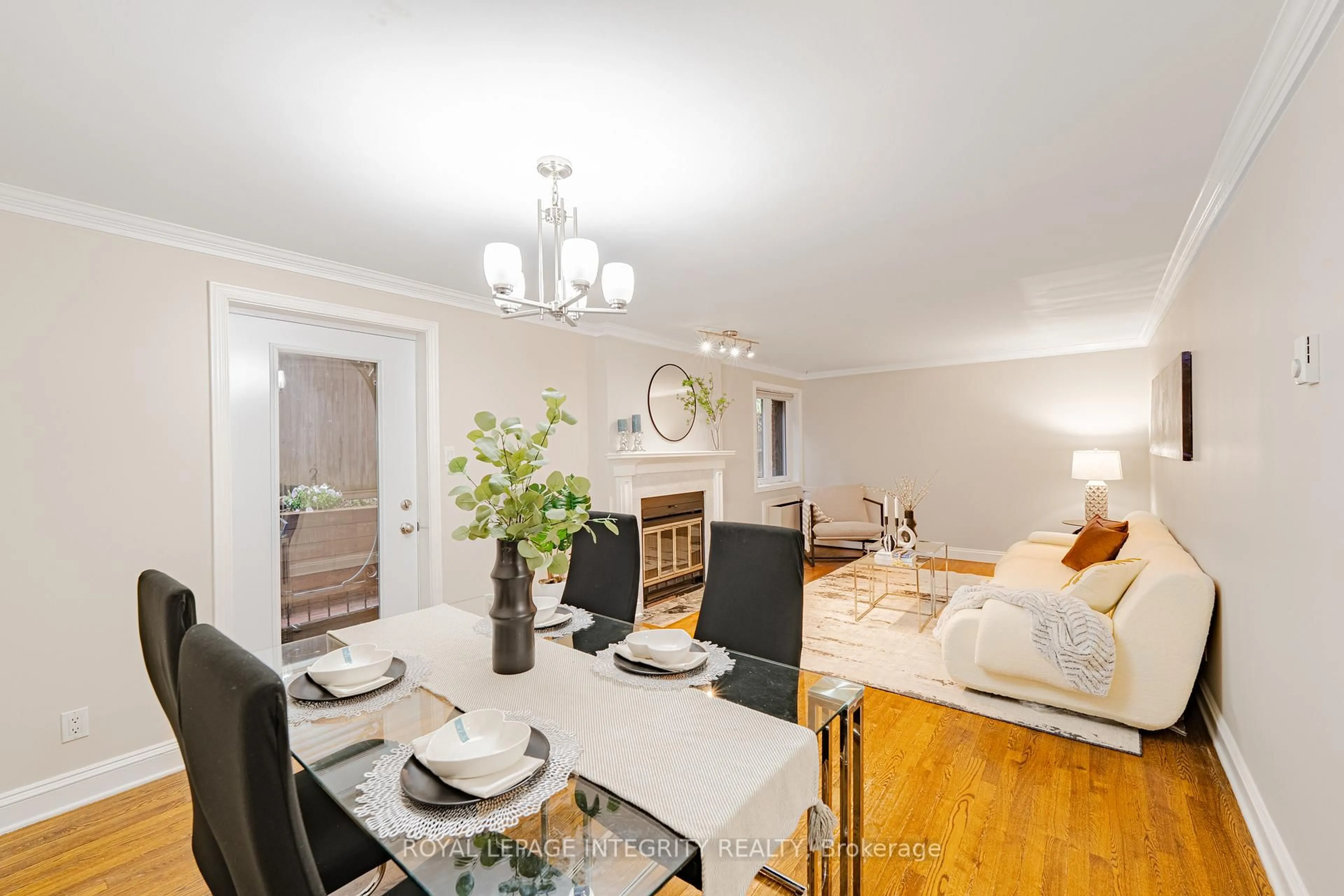 Dining room, wood/laminate floor for 222 Russell Ave #103, Ottawa Ontario K1N 7X5