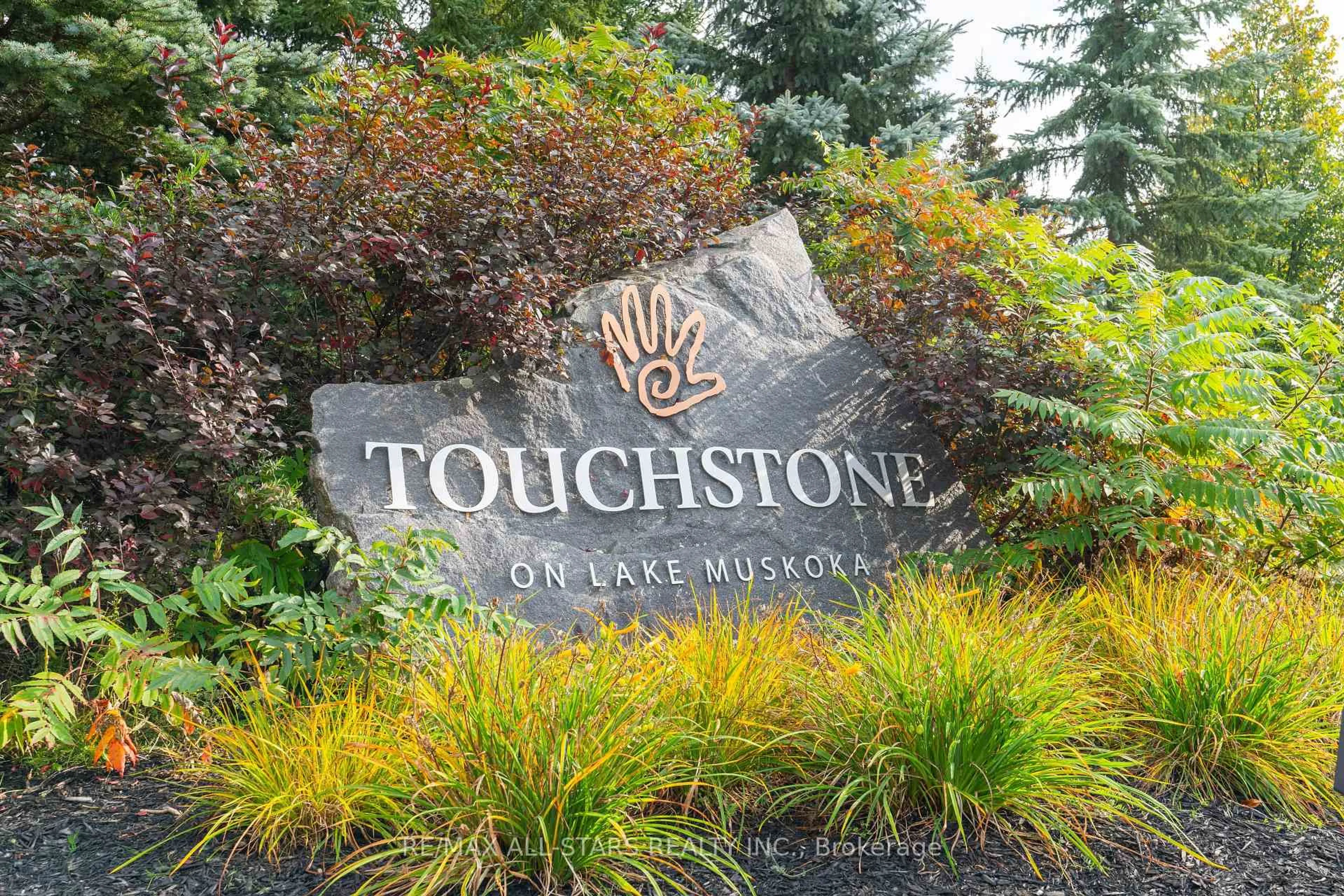 Lobby for 1869 Muskoka Road 118 #31, Muskoka Lakes Ontario P1L 1W8