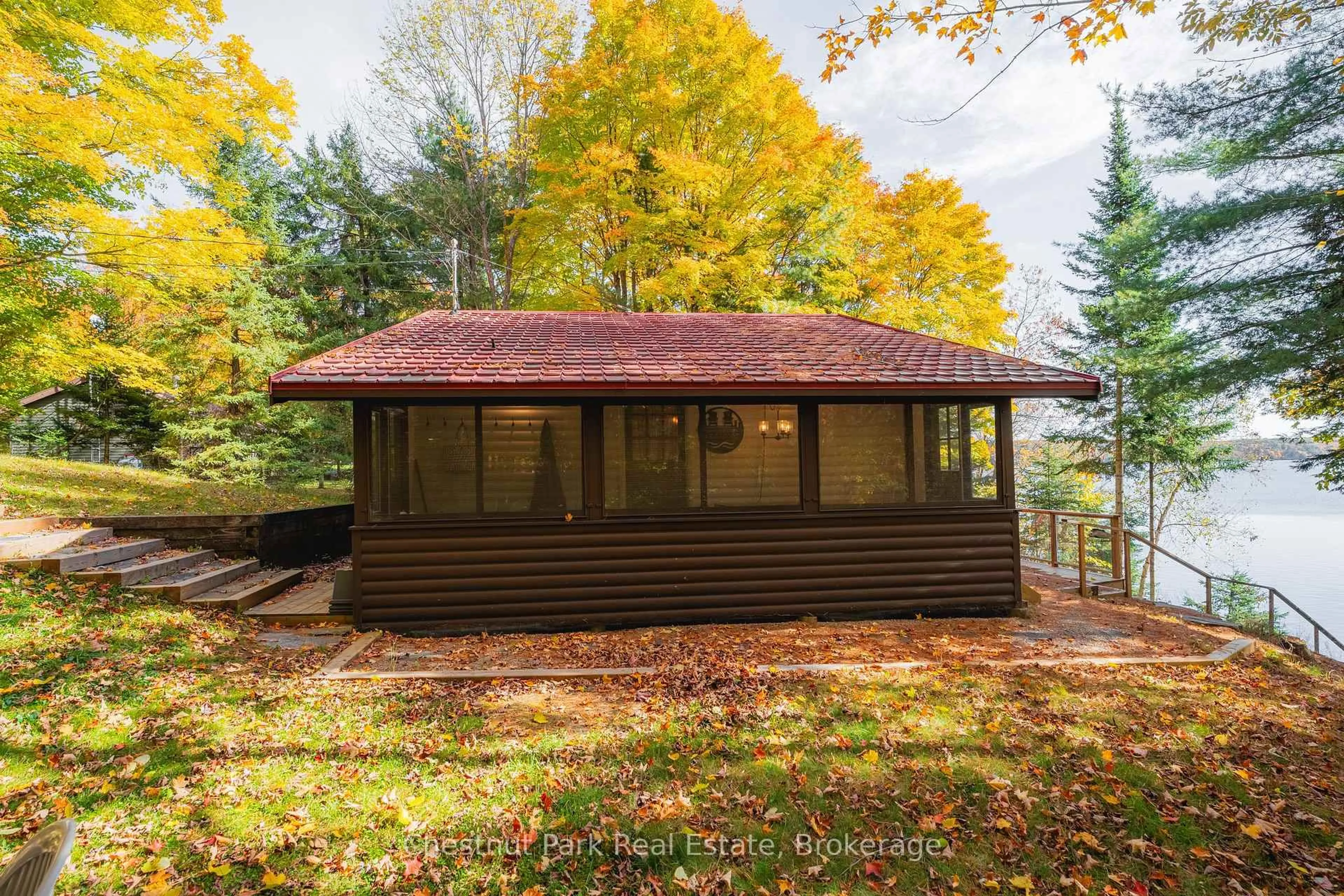 Shed for 639 Evergreen Tr, Huntsville Ontario P0B 1M0