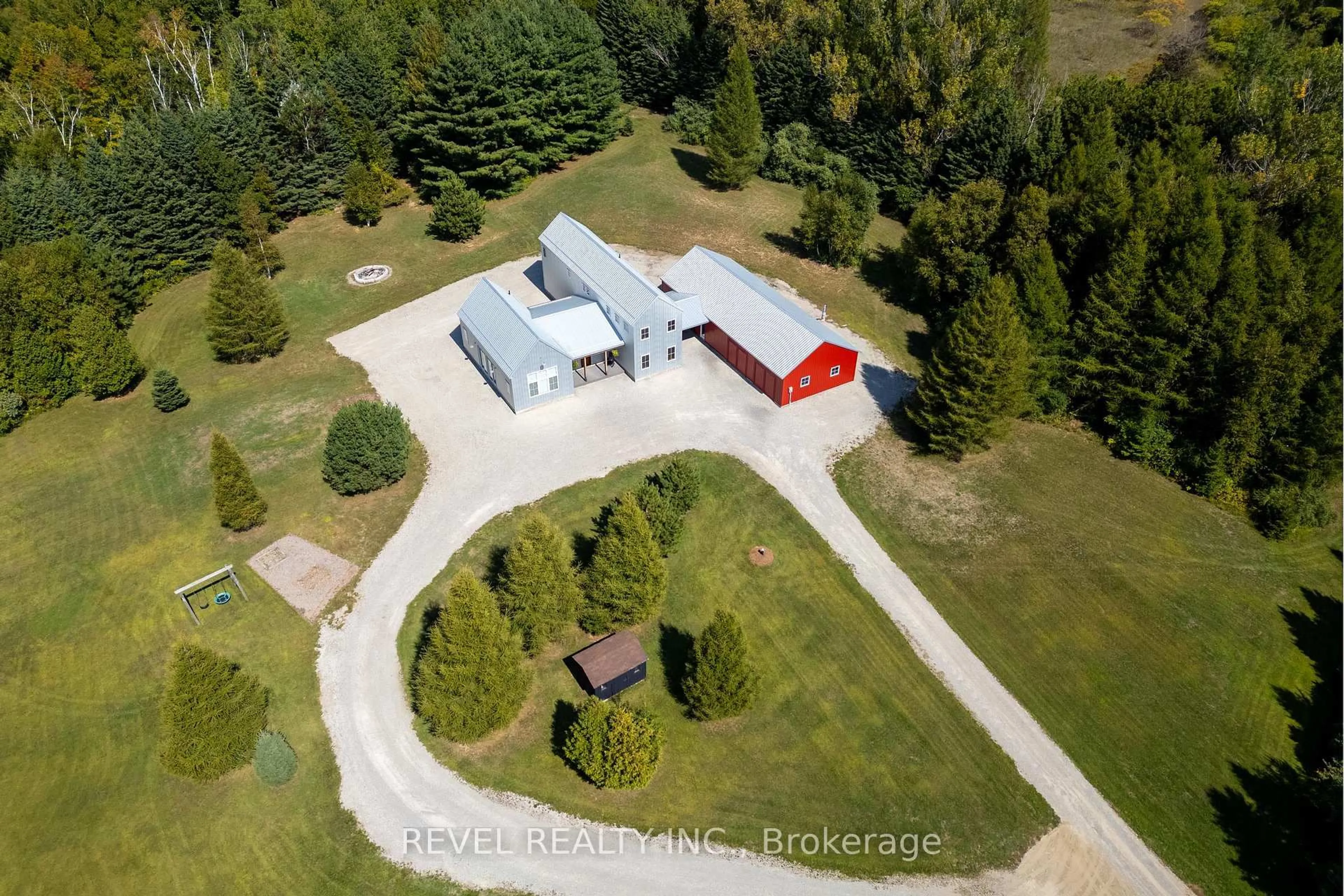 A pic from outside/outdoor area/front of a property/back of a property/a pic from drone, unknown for 1136 Marydale Park Rd, Port Hope Ontario L1A 3V7