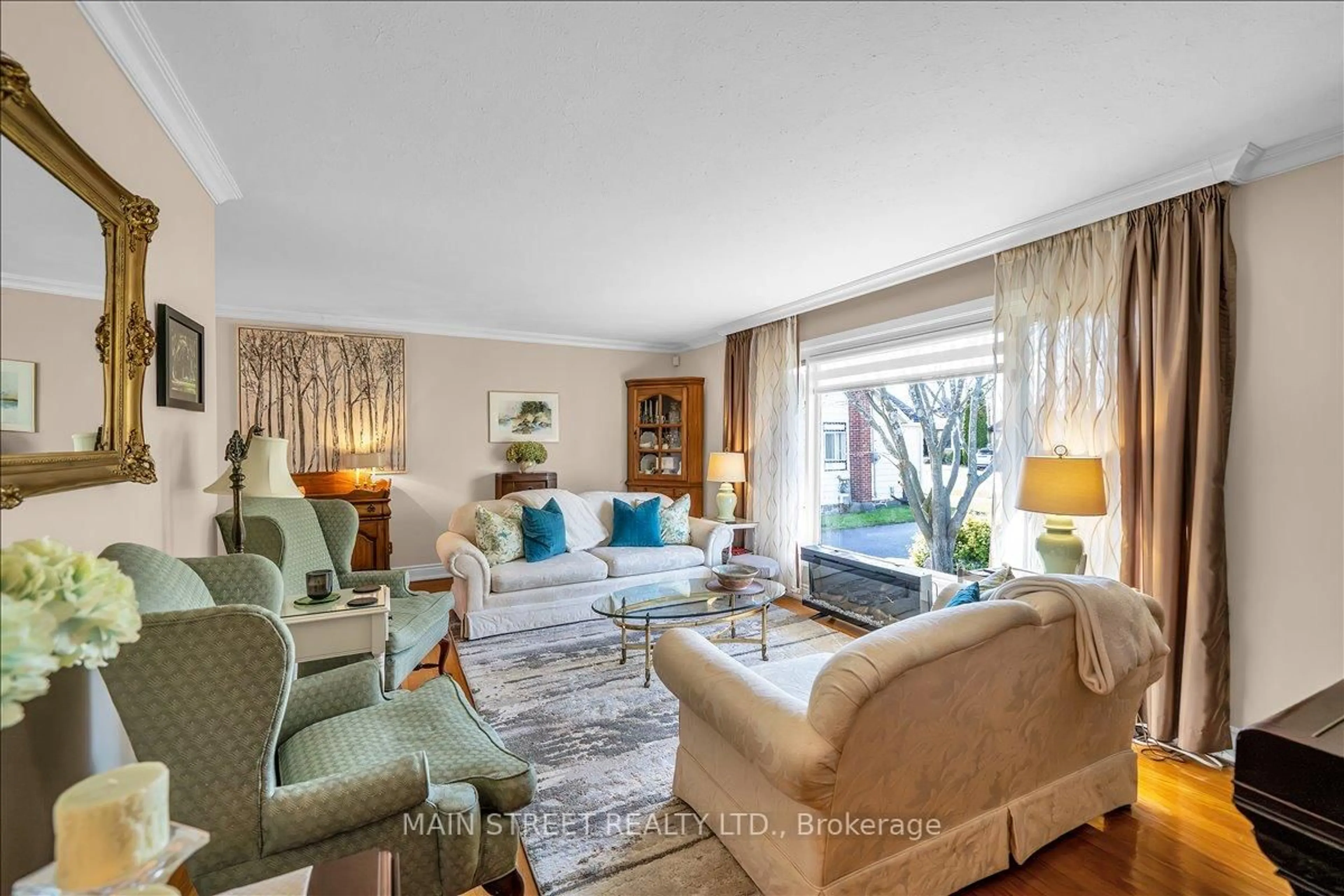 Living room with furniture, unknown for 195 Victoria St, Port Hope Ontario L1A 3N2