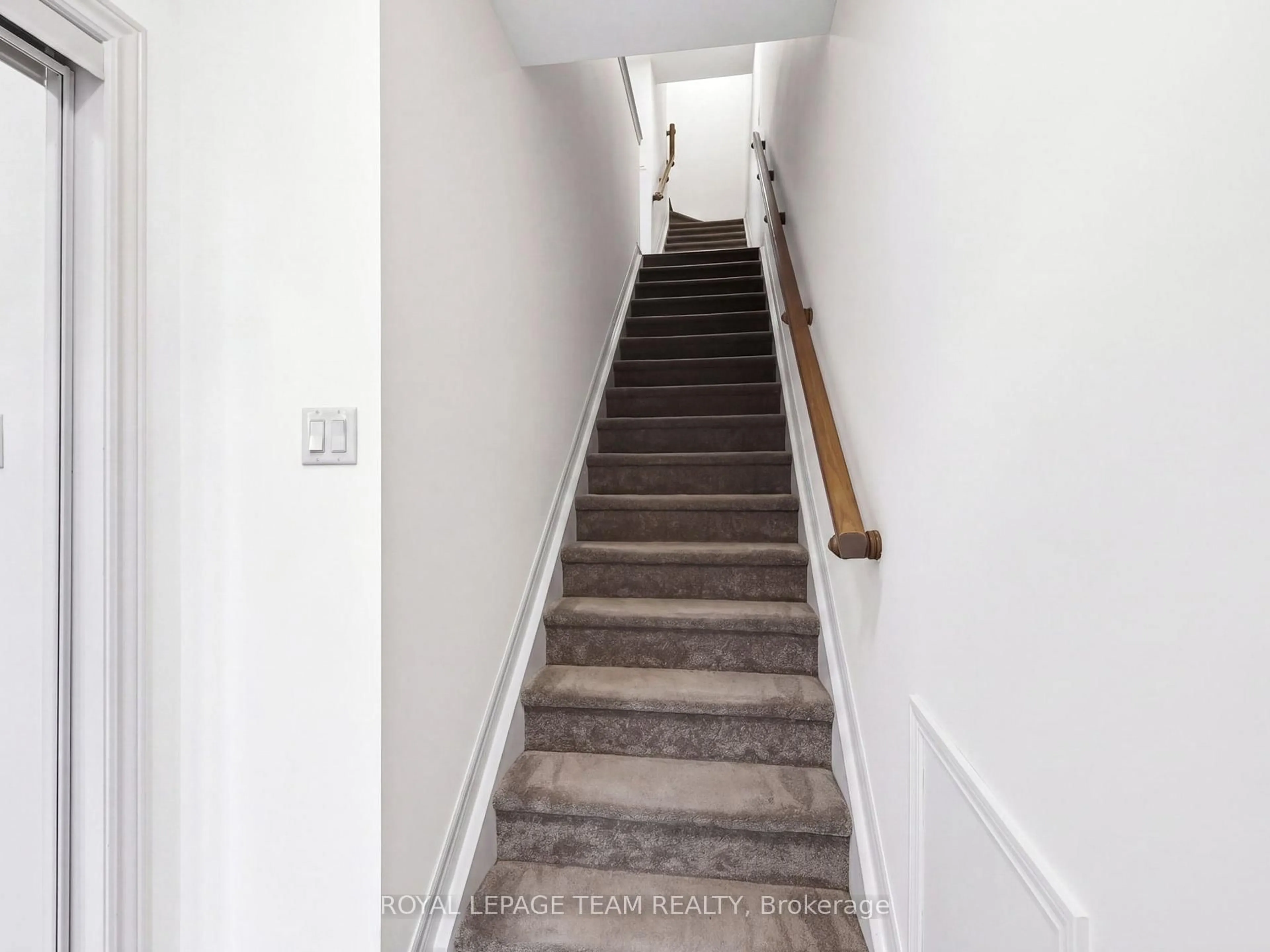 Stairs for 105 Walleye Private, Ottawa Ontario K2J 6L3