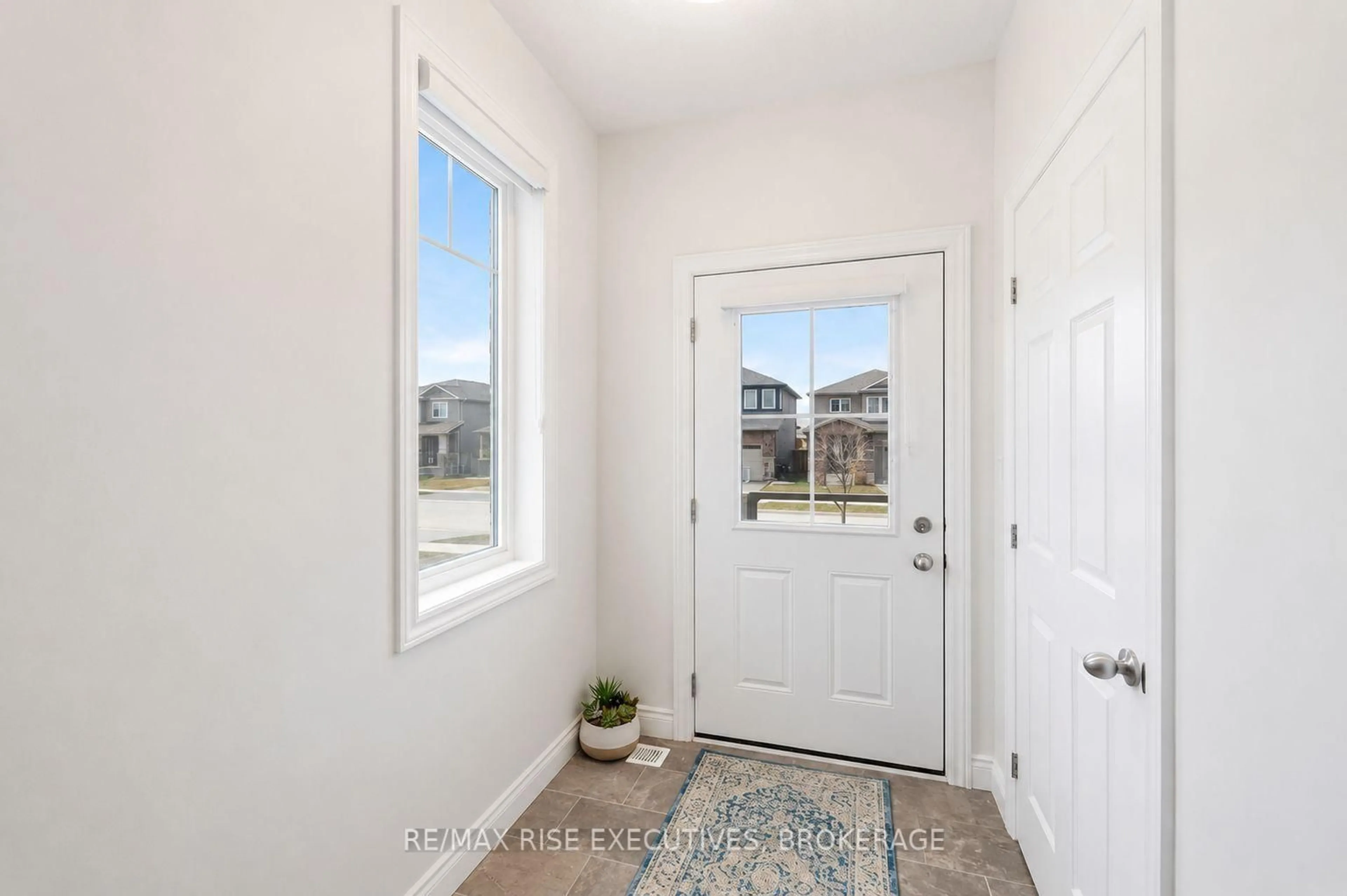 Indoor entryway for 106 Hazlett St, Loyalist Ontario K7N 0C1
