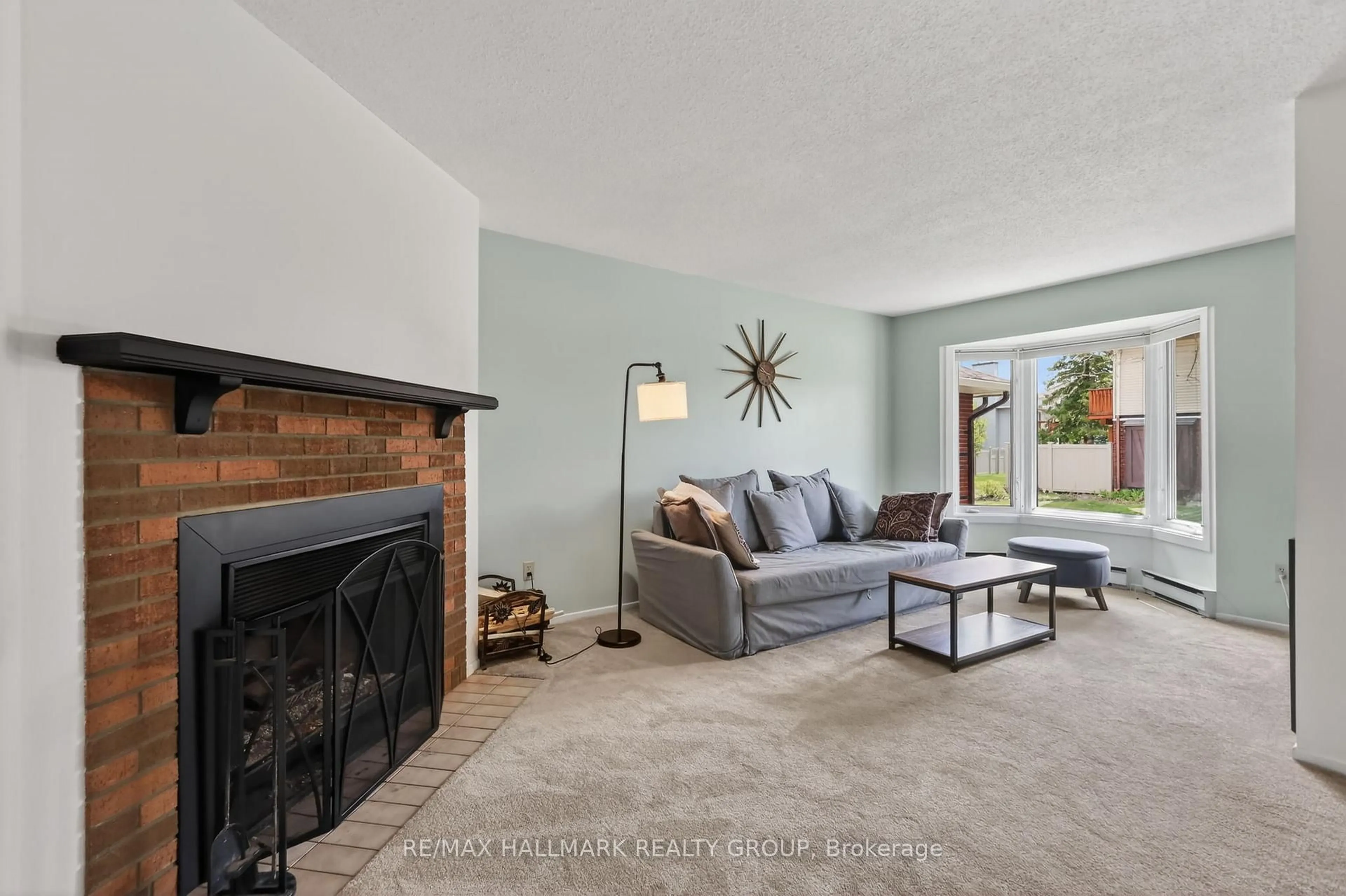 Living room with furniture, unknown for 33 Haxby Private, Ottawa Ontario K1T 3B5