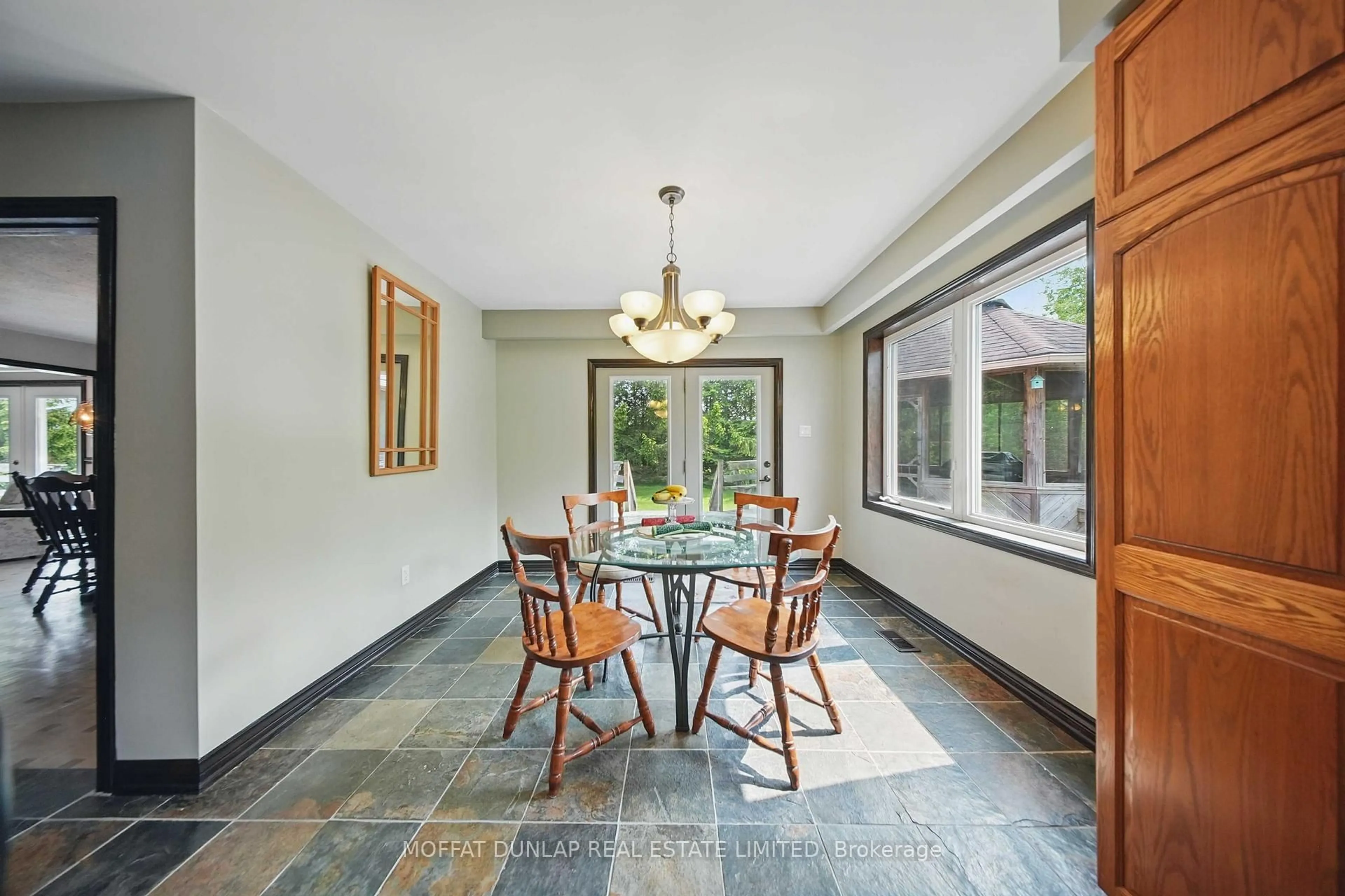 Dining room, ceramic/tile floor for 486098 30 Sideroad, Mono Ontario L9V 1G5