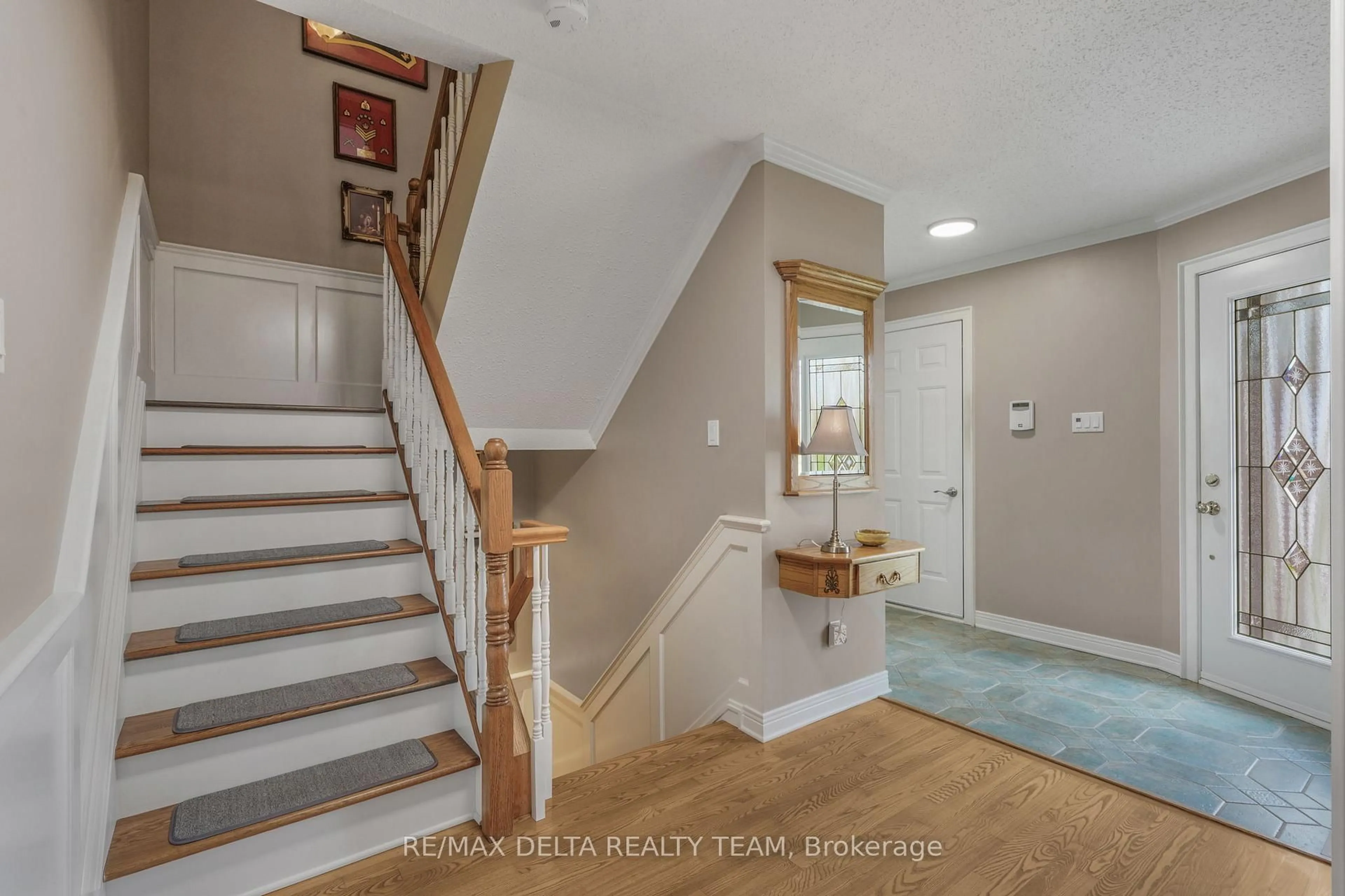 Unknown for 1770 Sunview Dr, Ottawa Ontario K1C 5B2