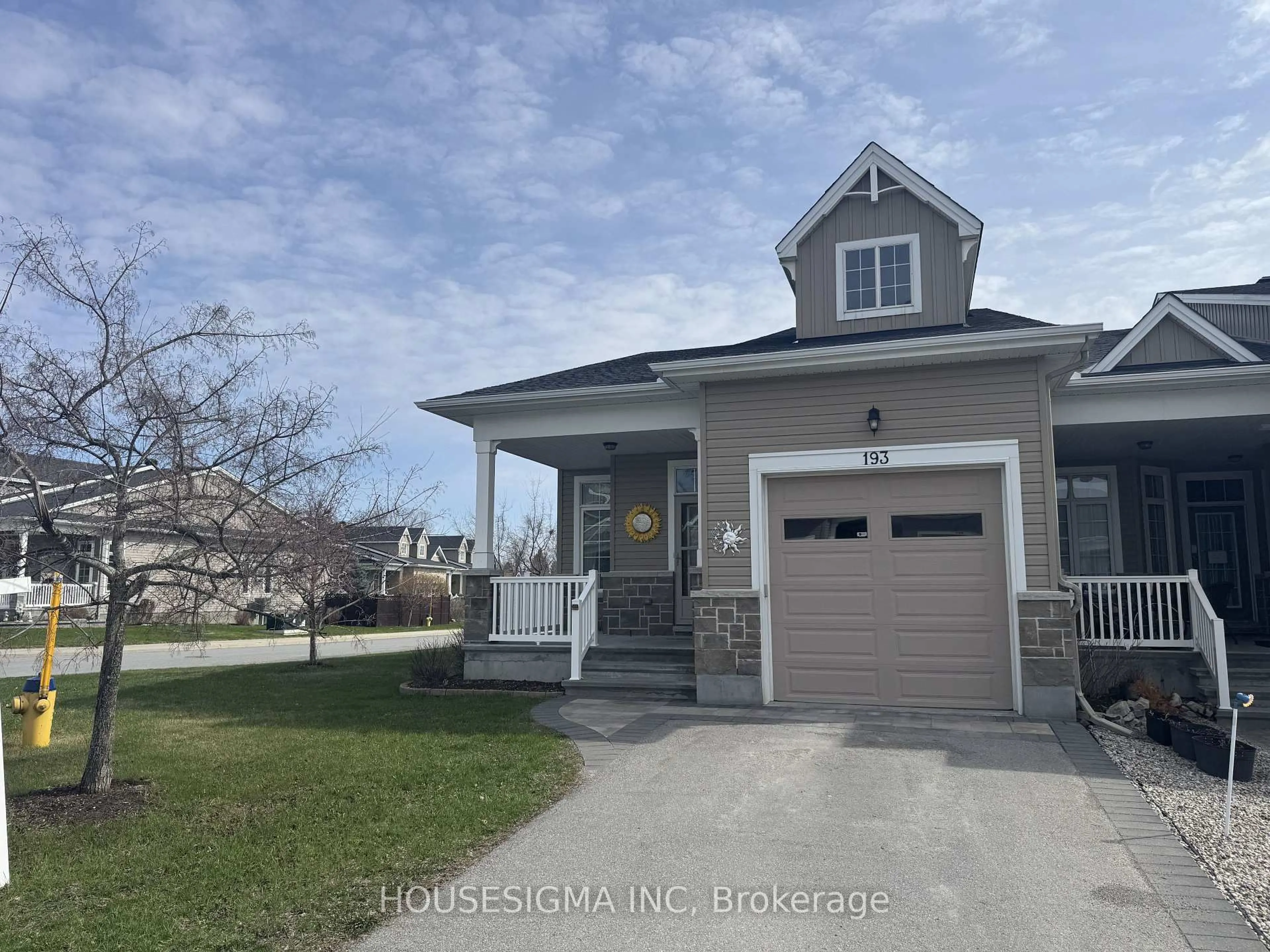 Home with vinyl exterior material, street for 193 Oxford St, North Grenville Ontario K0G 1J0