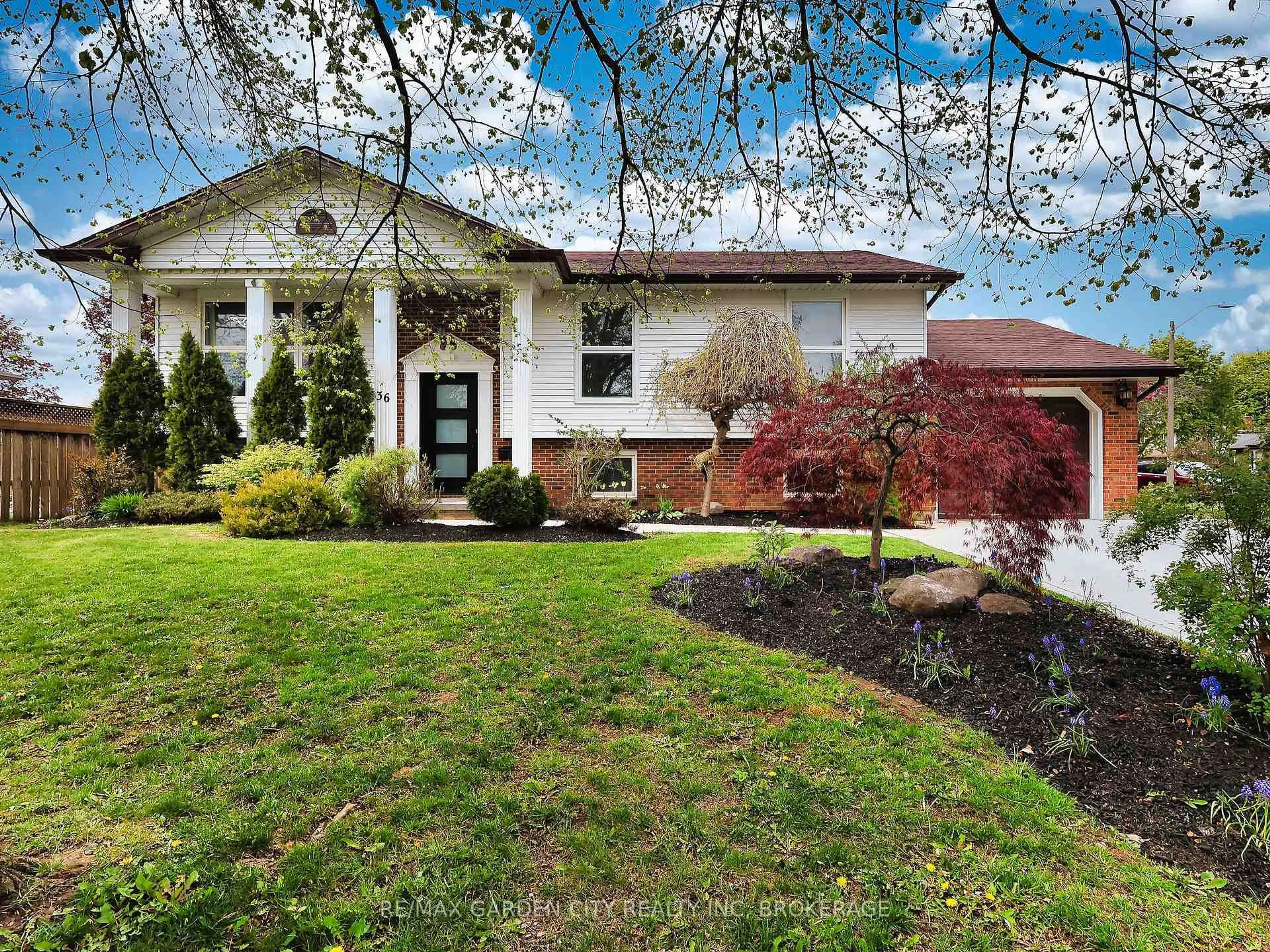 Home with brick exterior material, street for 36 Rochelle Dr, St. Catharines Ontario L2M 6Y9