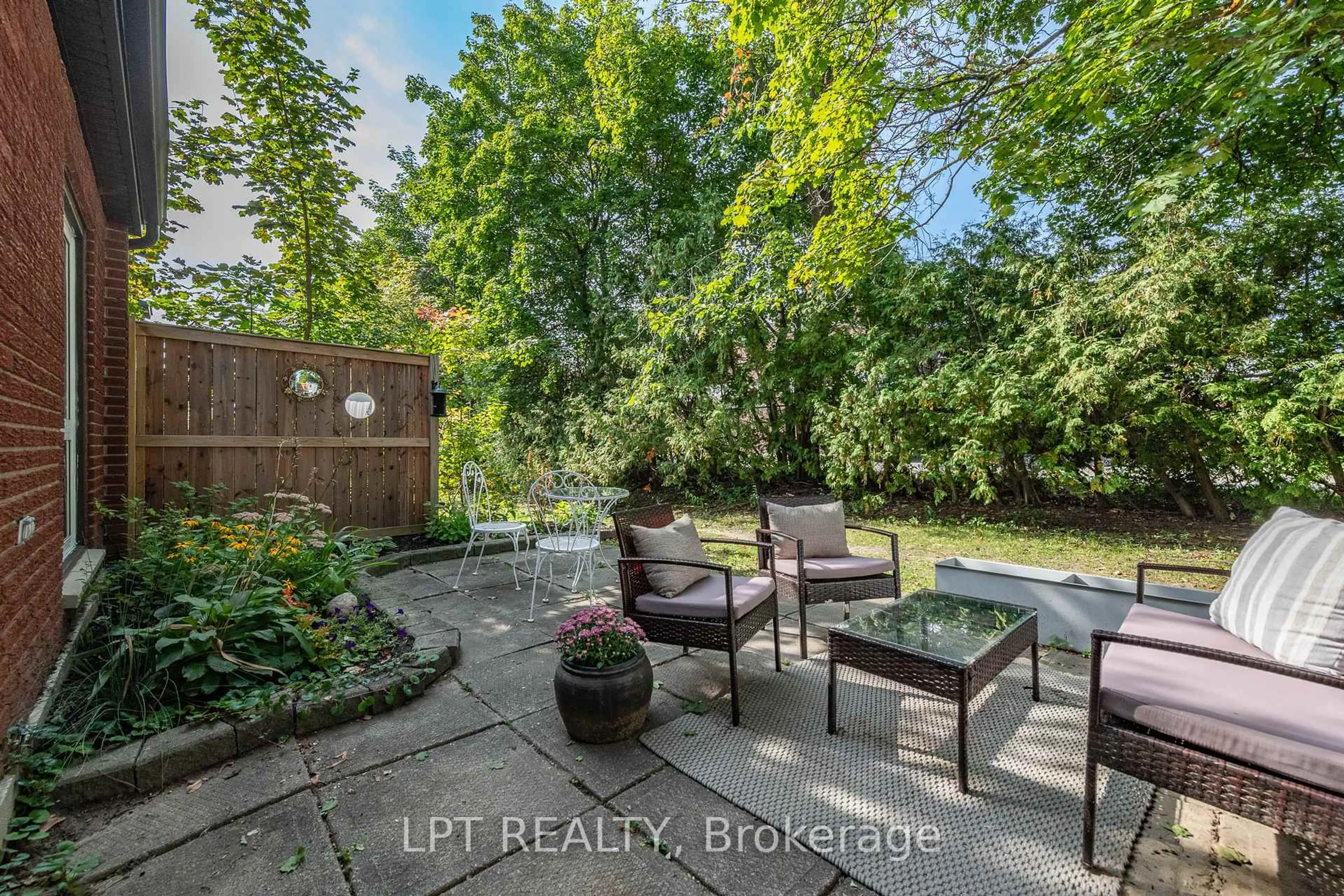 Patio, water/lake/river/ocean view for 2080 OGILVIE Rd #7J, Ottawa Ontario K1J 7N8