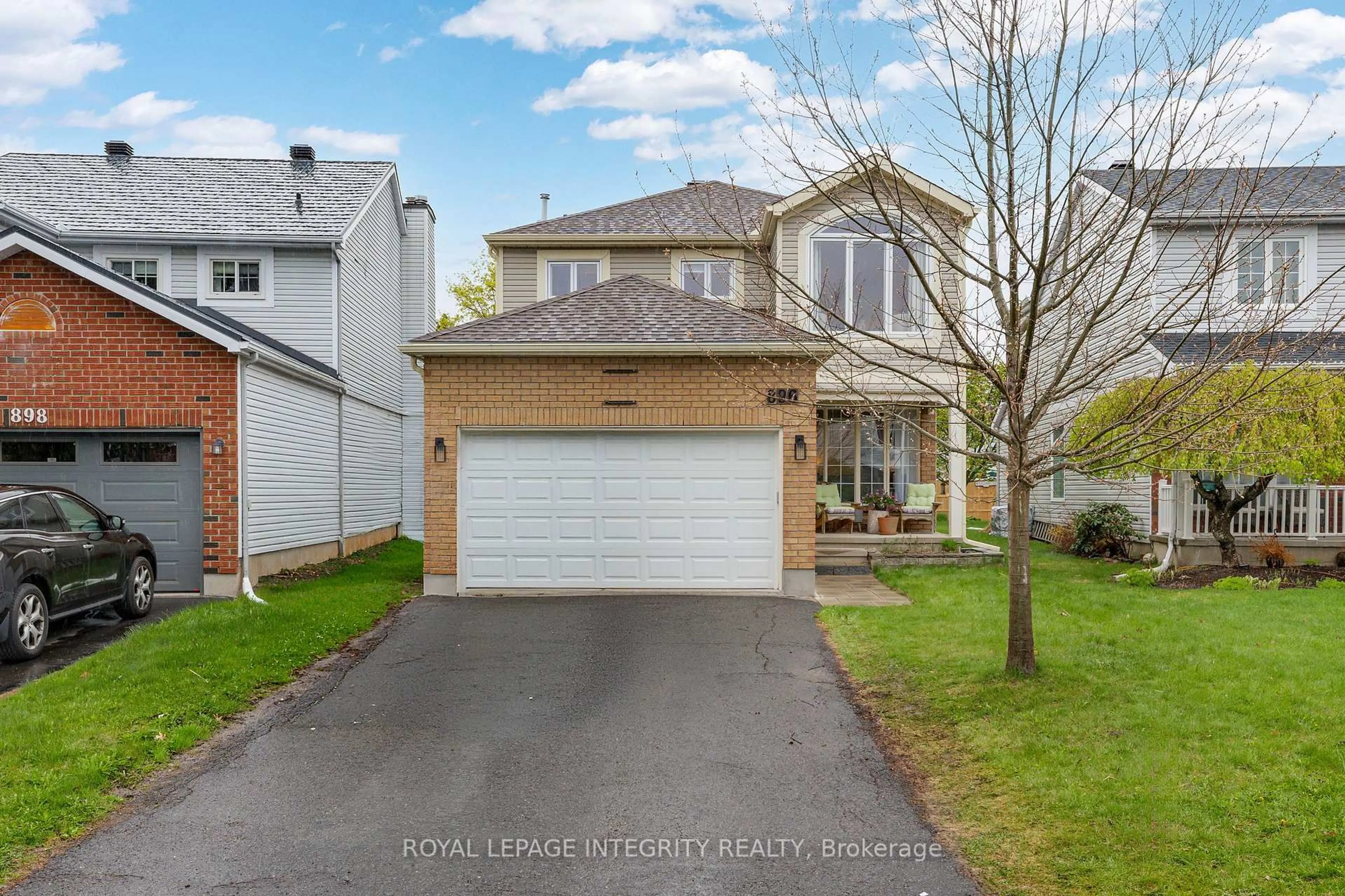 Unknown for 896 Bideford St, Orleans Ontario K4A 2L9