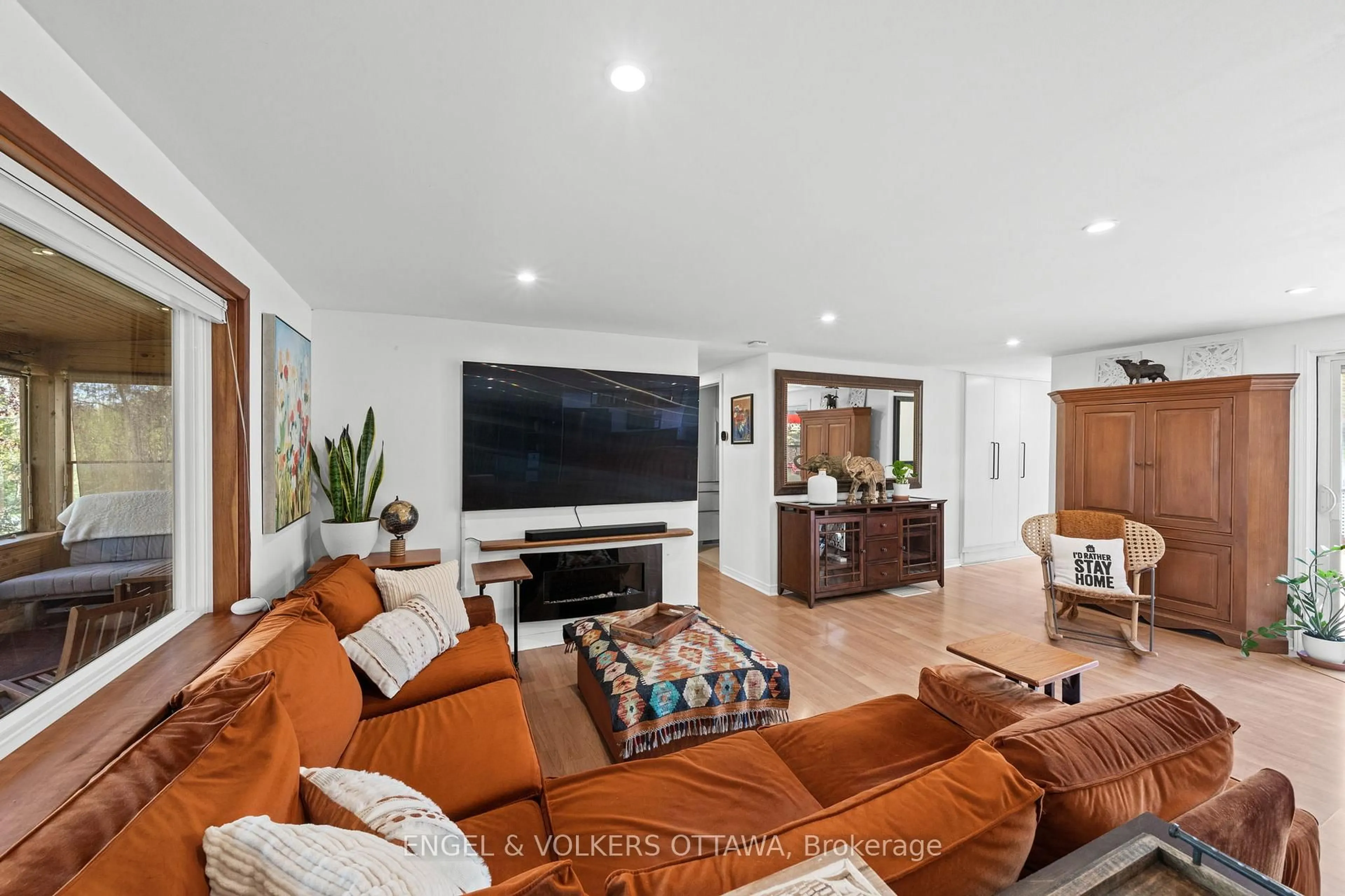 Living room with furniture, unknown for 187 Gardiner Shore Rd, Carleton Place Ontario K7C 0C4