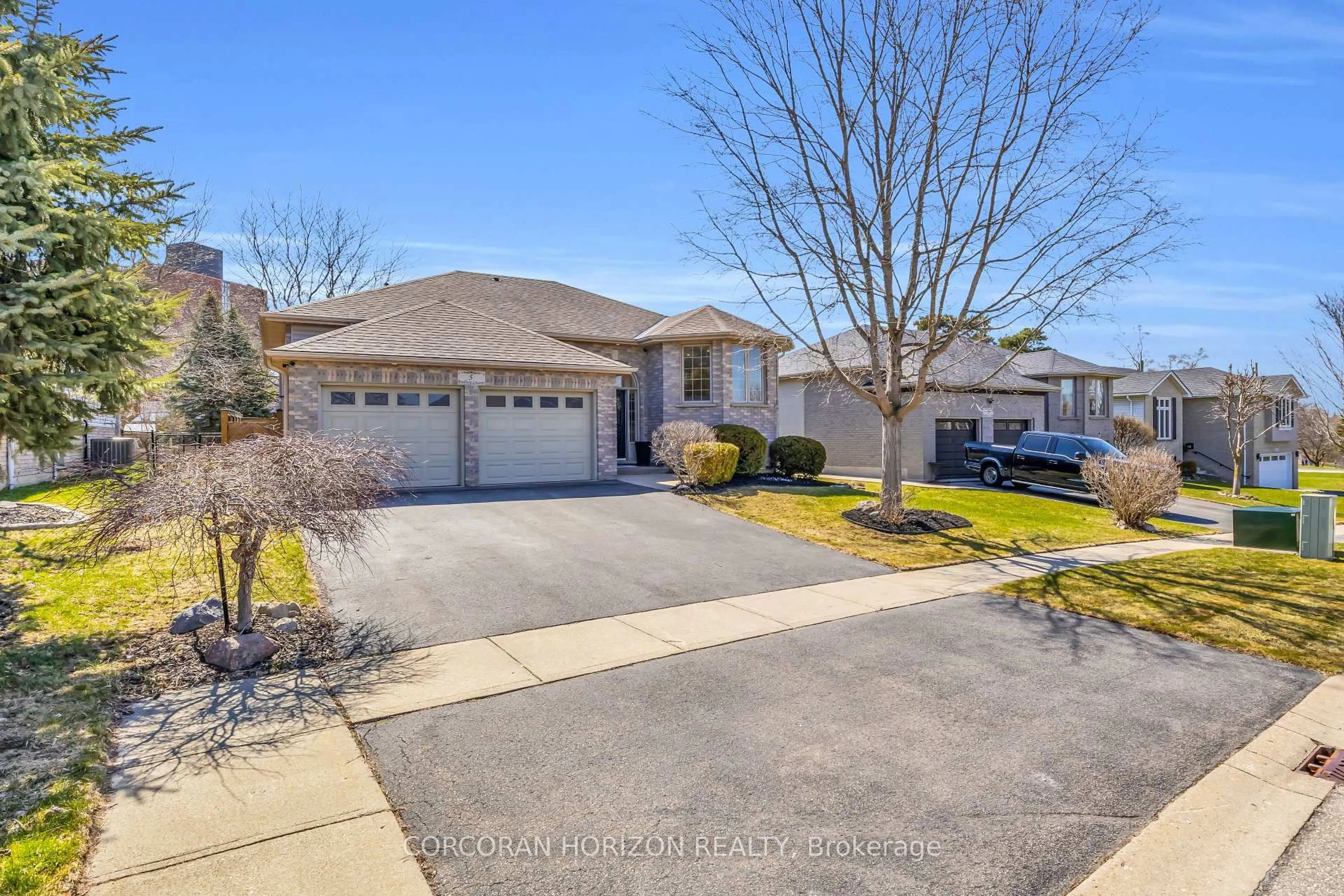 A pic from outside/outdoor area/front of a property/back of a property/a pic from drone, street for 5 Bradbury Cres, Brant Ontario N3L 4E1