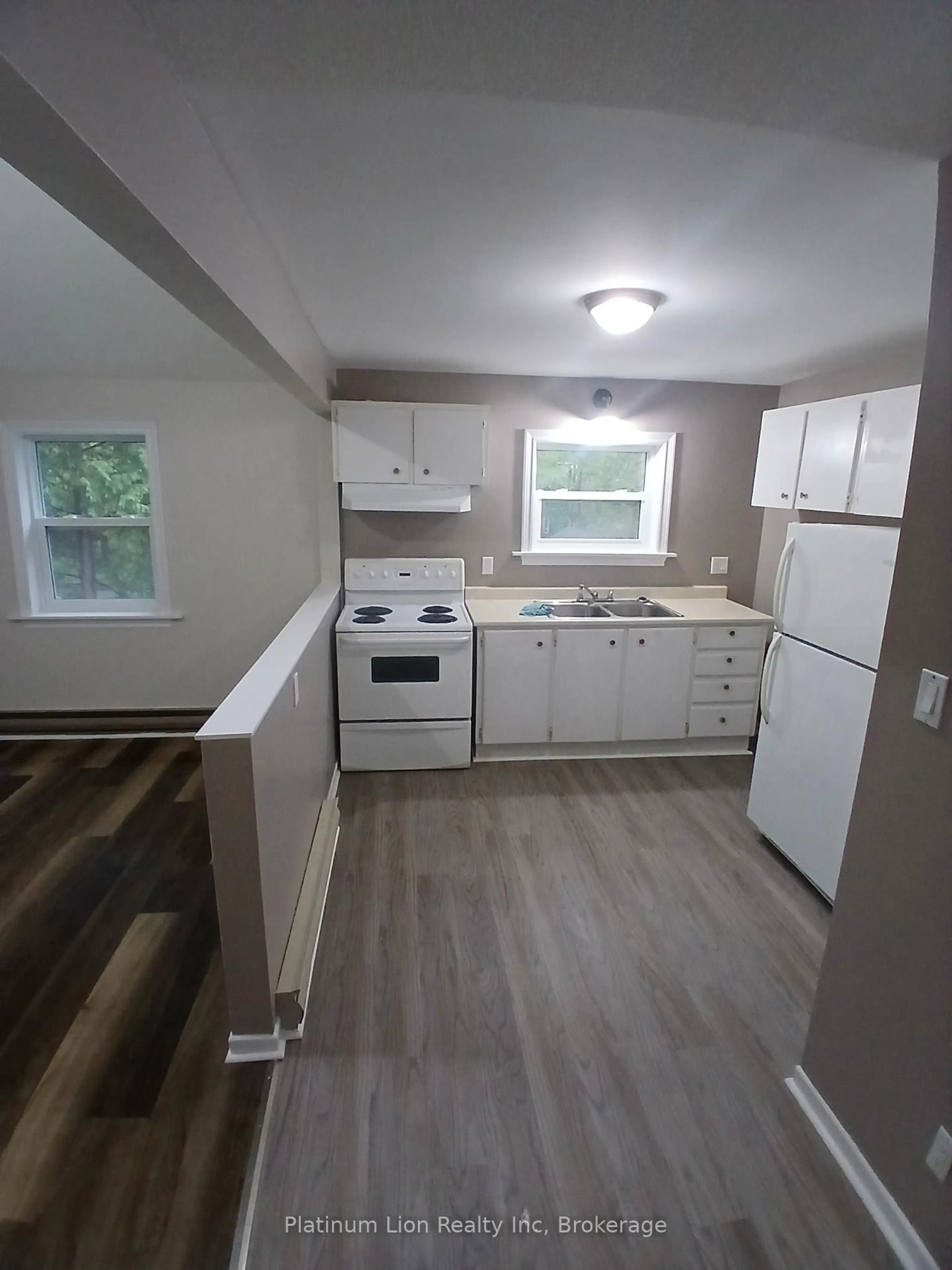 Unknown for 29 Rodman St, St. Catharines Ontario L2R 5C9