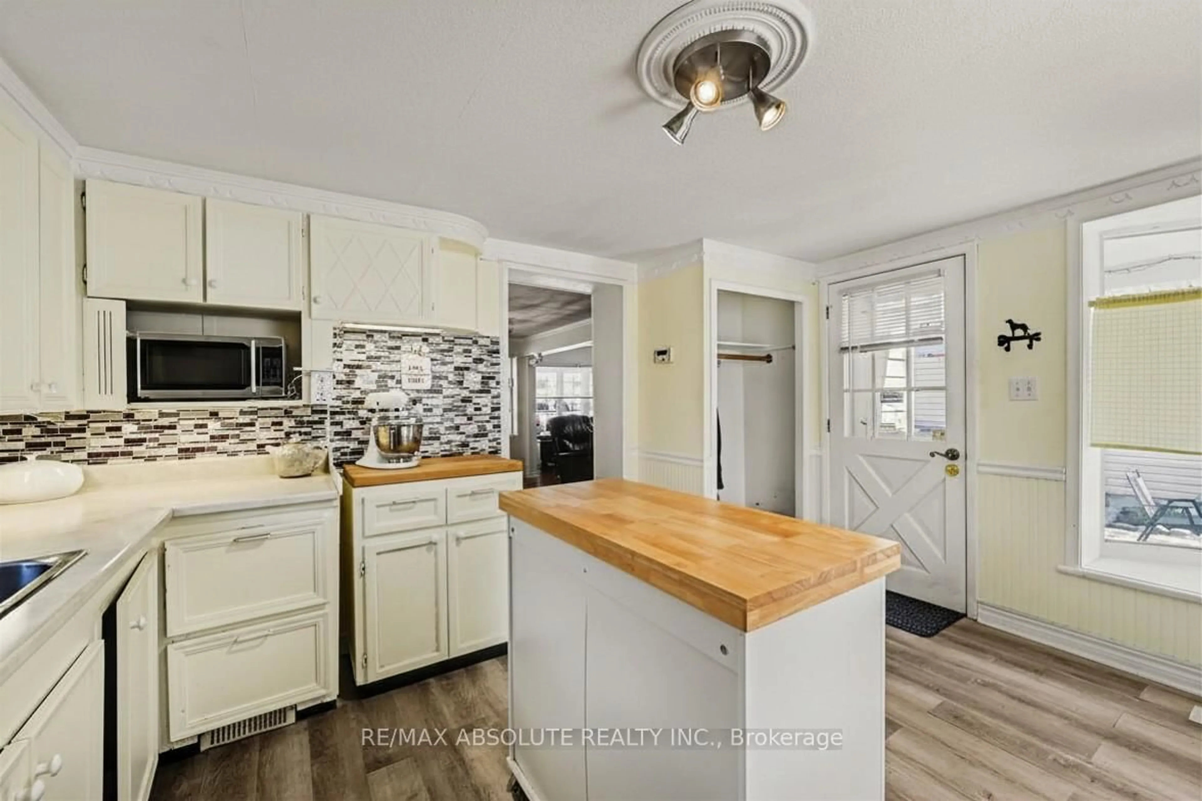 Open concept kitchen, unknown for 61 Tierney St, Arnprior Ontario K7S 2R8