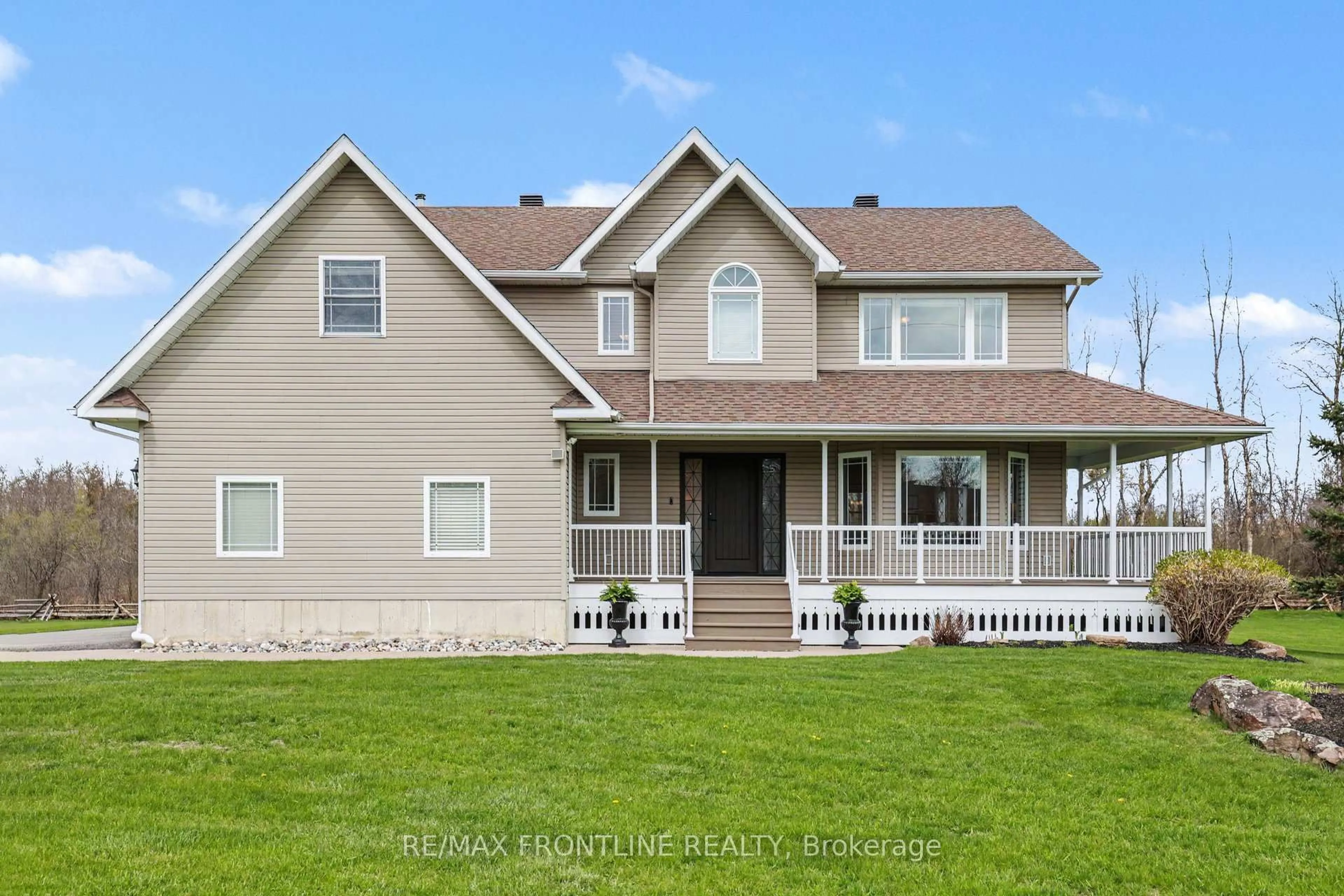 Home with vinyl exterior material, unknown for 146 Orchard Cres, Perth Ontario K7H 0C6
