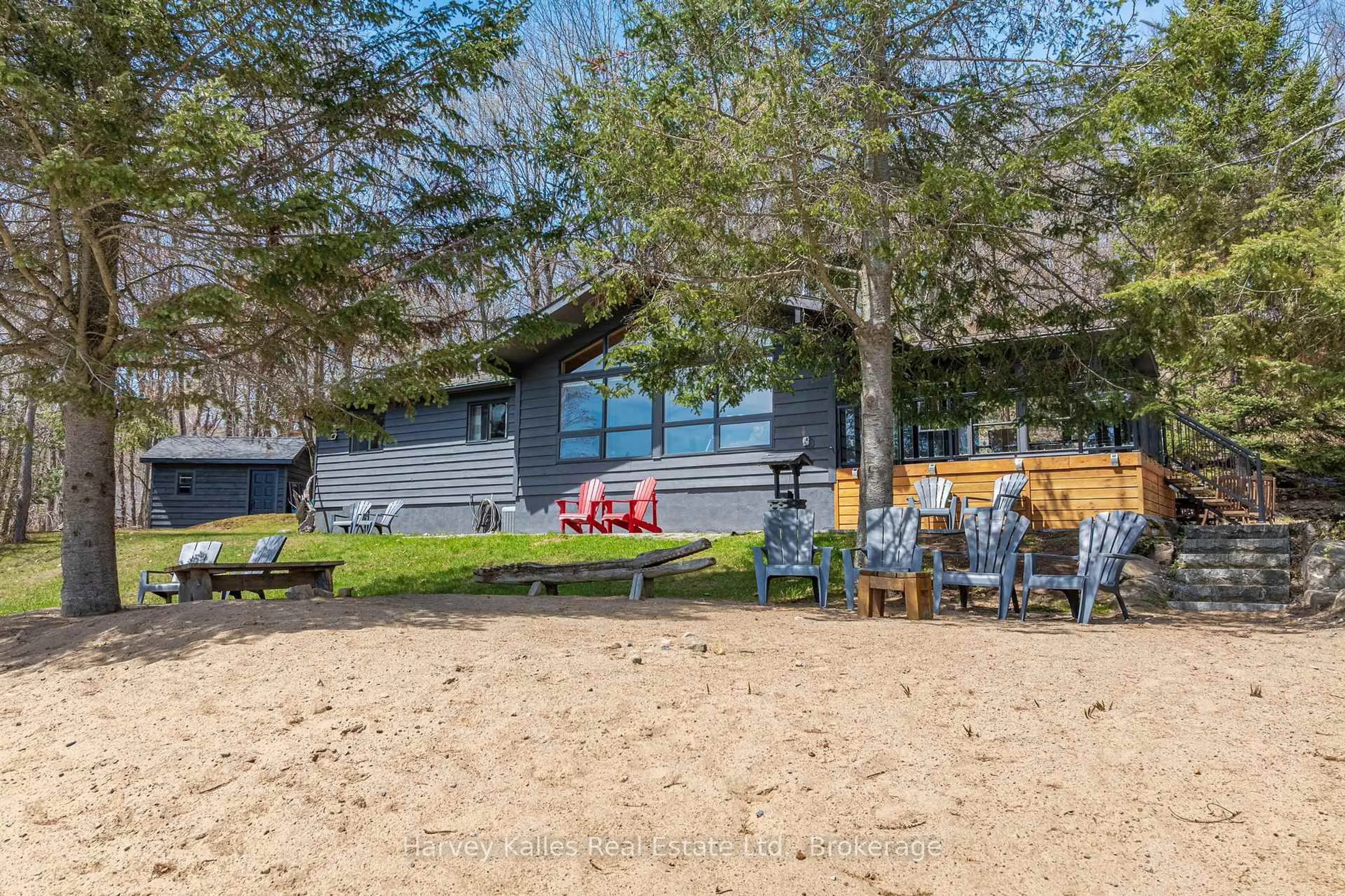 Patio, water/lake/river/ocean view for 257 North Deer Lake Rd, Huntsville Ontario P0B 1L0