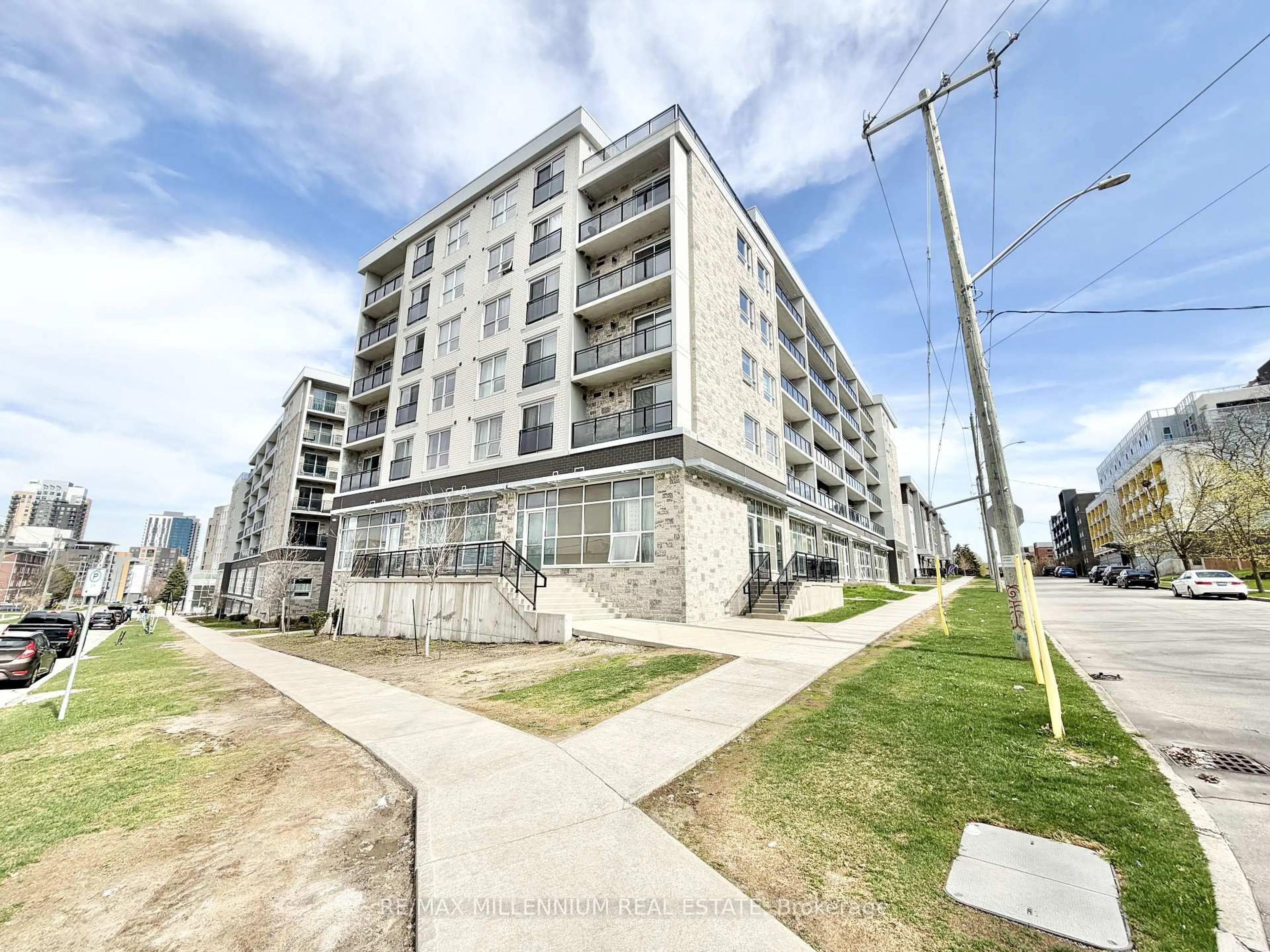 Unknown for 275 LARCH St #F210, Waterloo Ontario N2L 3R2