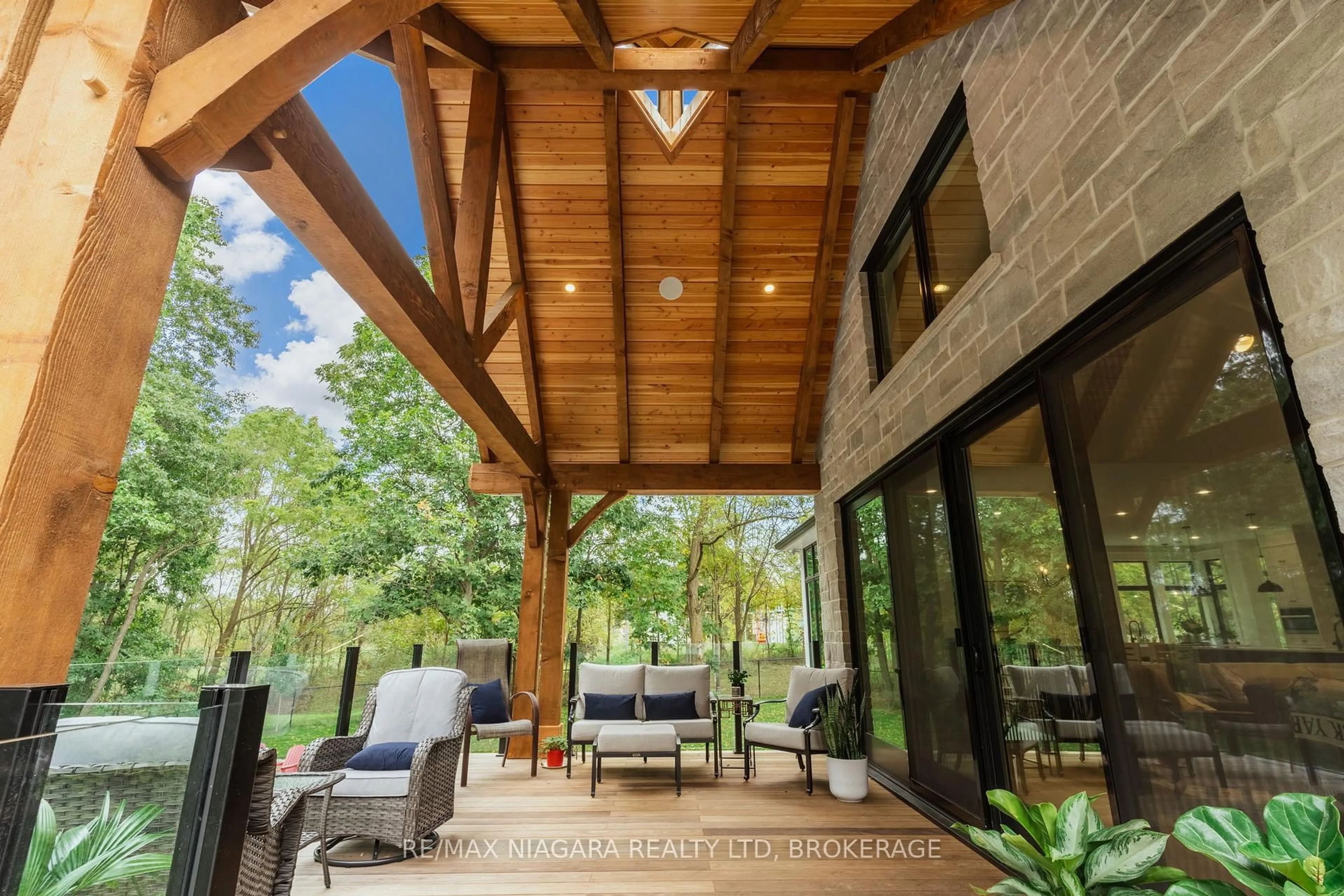 Patio, unknown for 315 Tice Rd, Pelham Ontario L0S 1M0