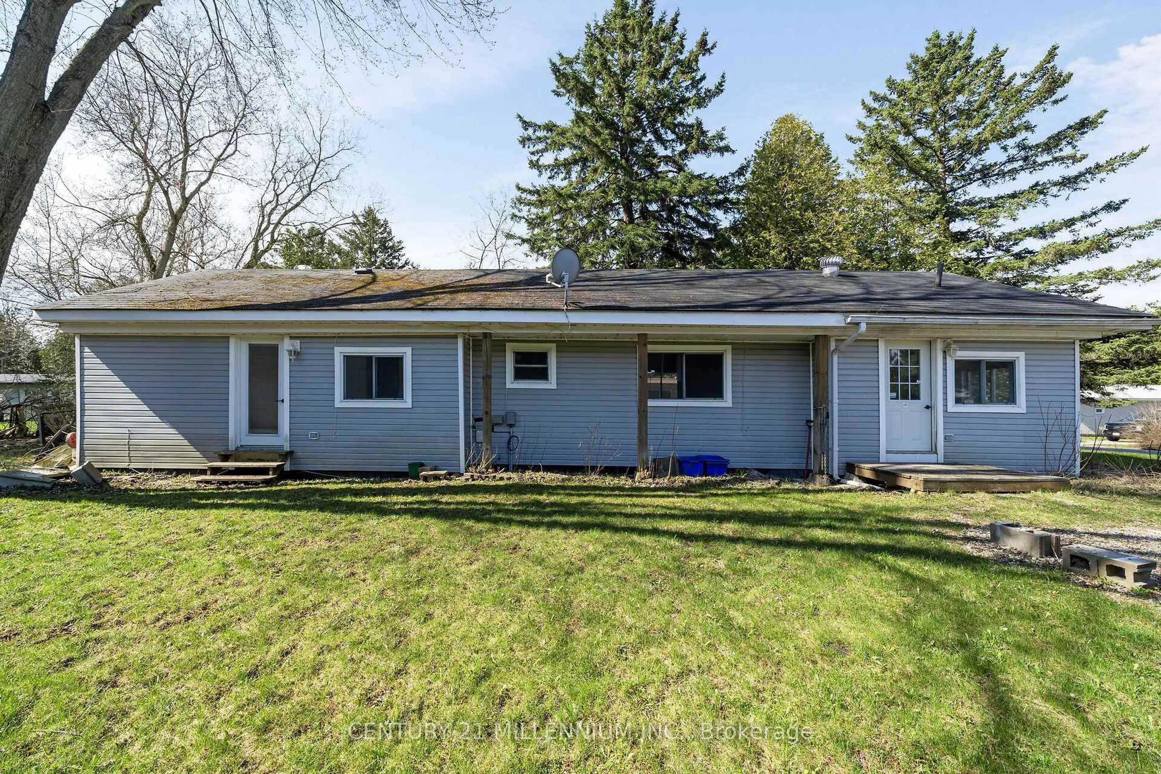 Home with vinyl exterior material, street for 17 Cedar Lane, Erin Ontario N0B 1T0