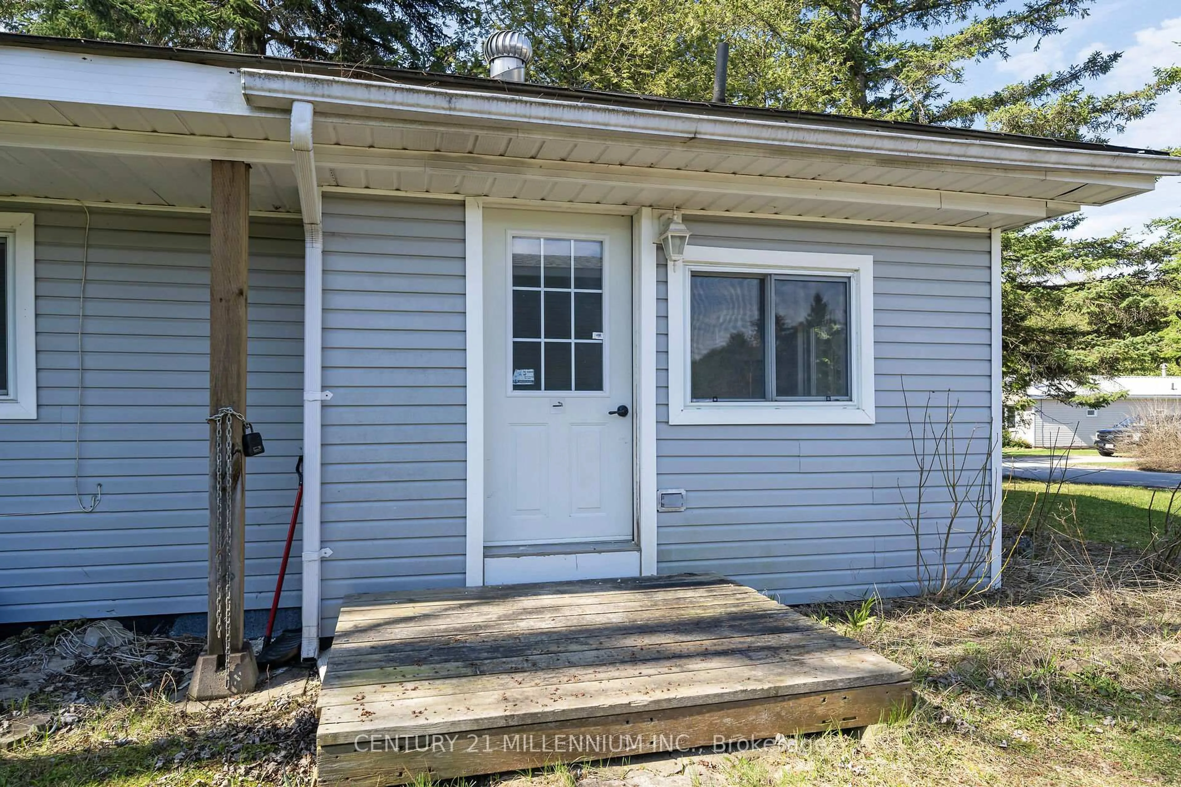 Home with vinyl exterior material, street for 17 Cedar Lane, Erin Ontario N0B 1T0