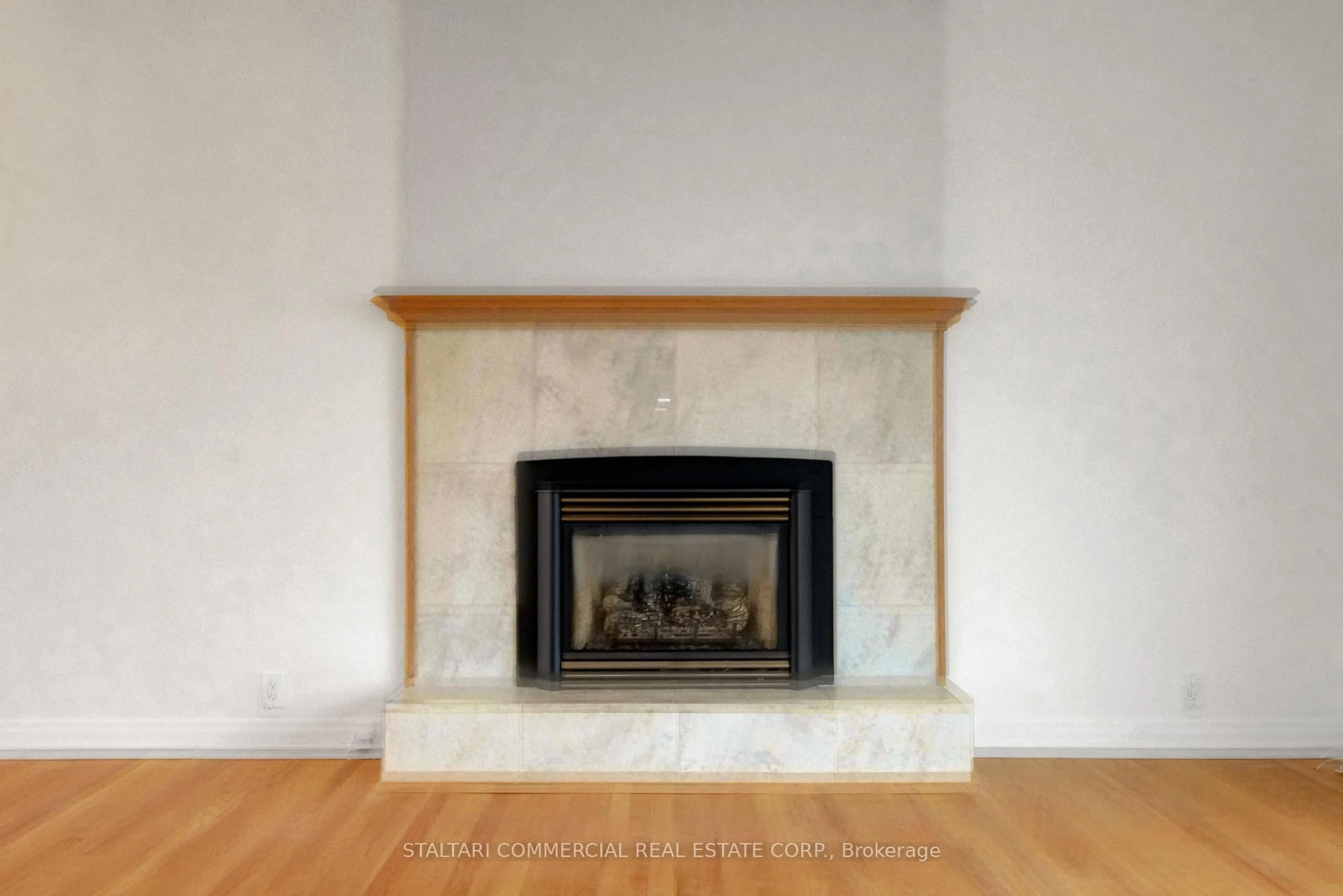 A pic of a room for 1156 Deer Park Rd, Ottawa Ontario K2E 6H3