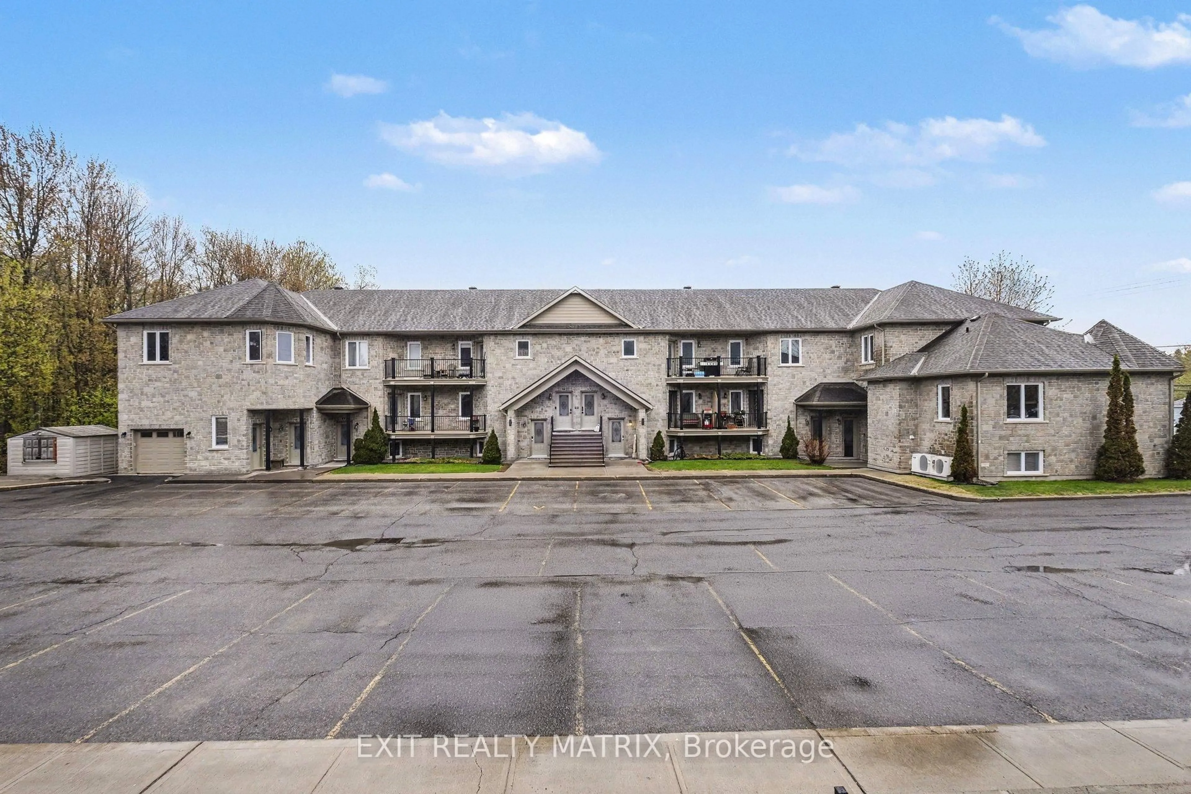 A pic from outside/outdoor area/front of a property/back of a property/a pic from drone, building for 39 MAIN St #8, The Nation Ontario K0A 2M0
