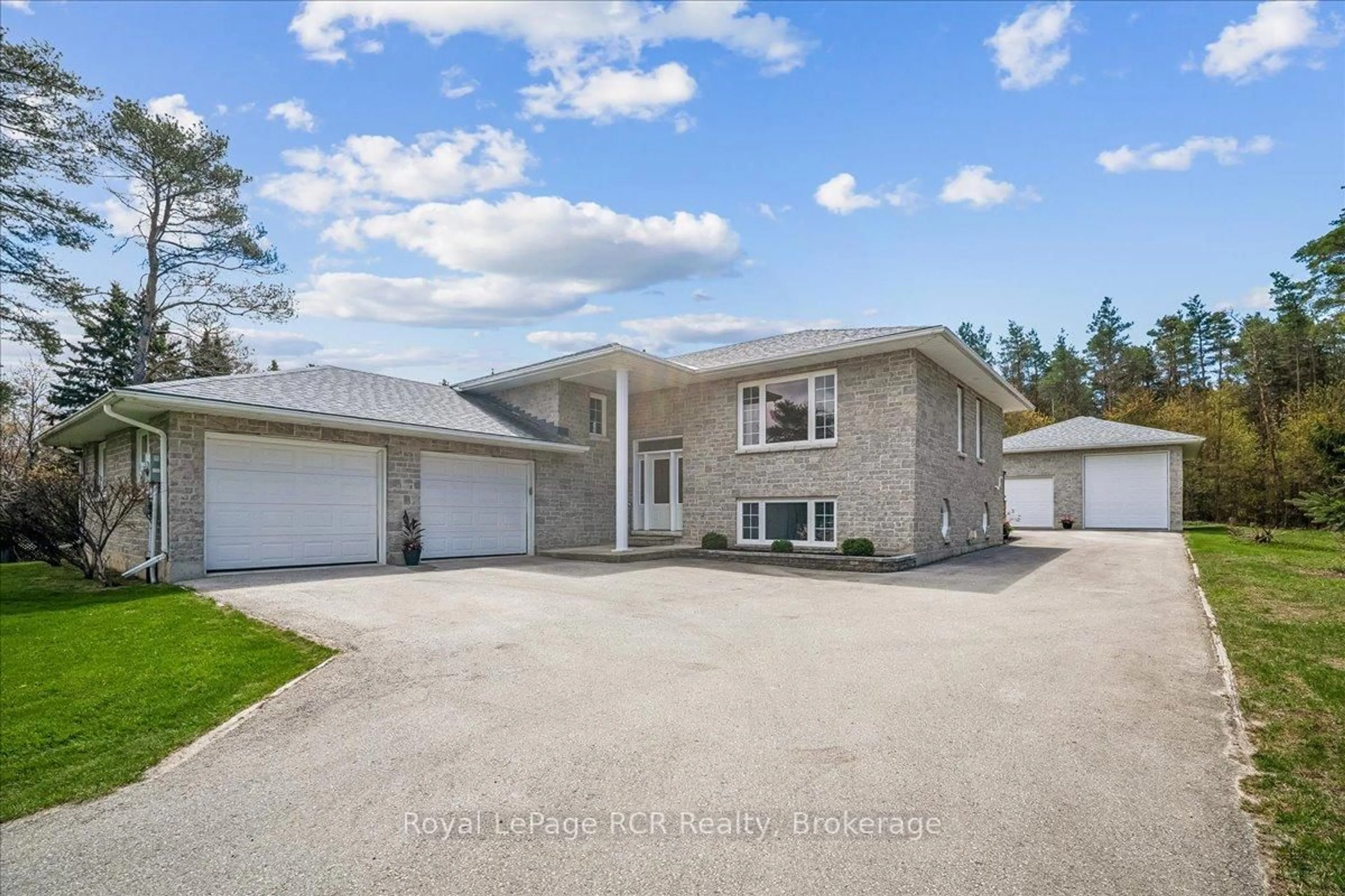 A pic from outside/outdoor area/front of a property/back of a property/a pic from drone, street for 30 Pine Tree Dr, South Bruce Peninsula Ontario N0H 1P0