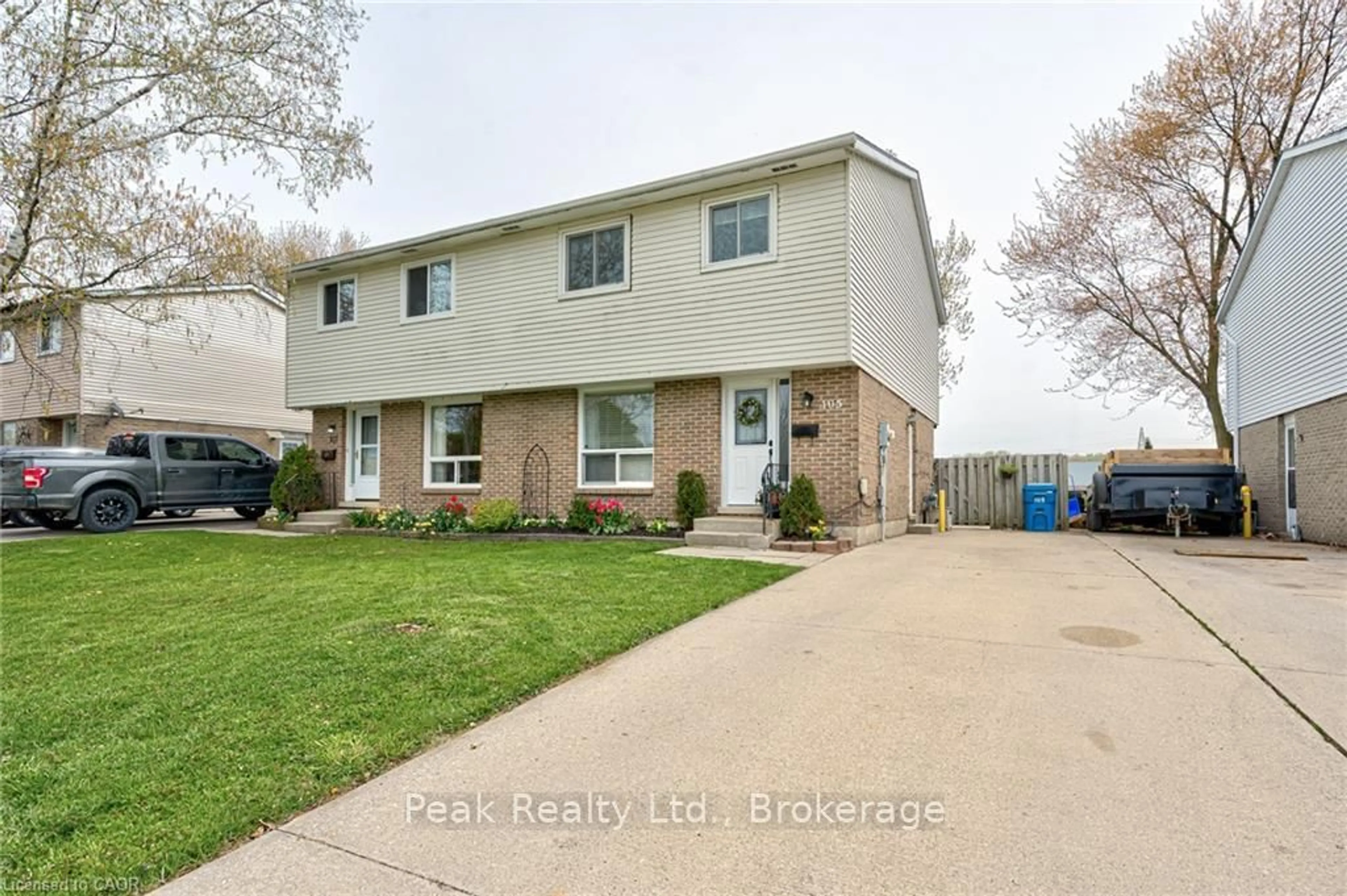 Unknown for 105 Maple Ave, Stratford Ontario N5A 7G8