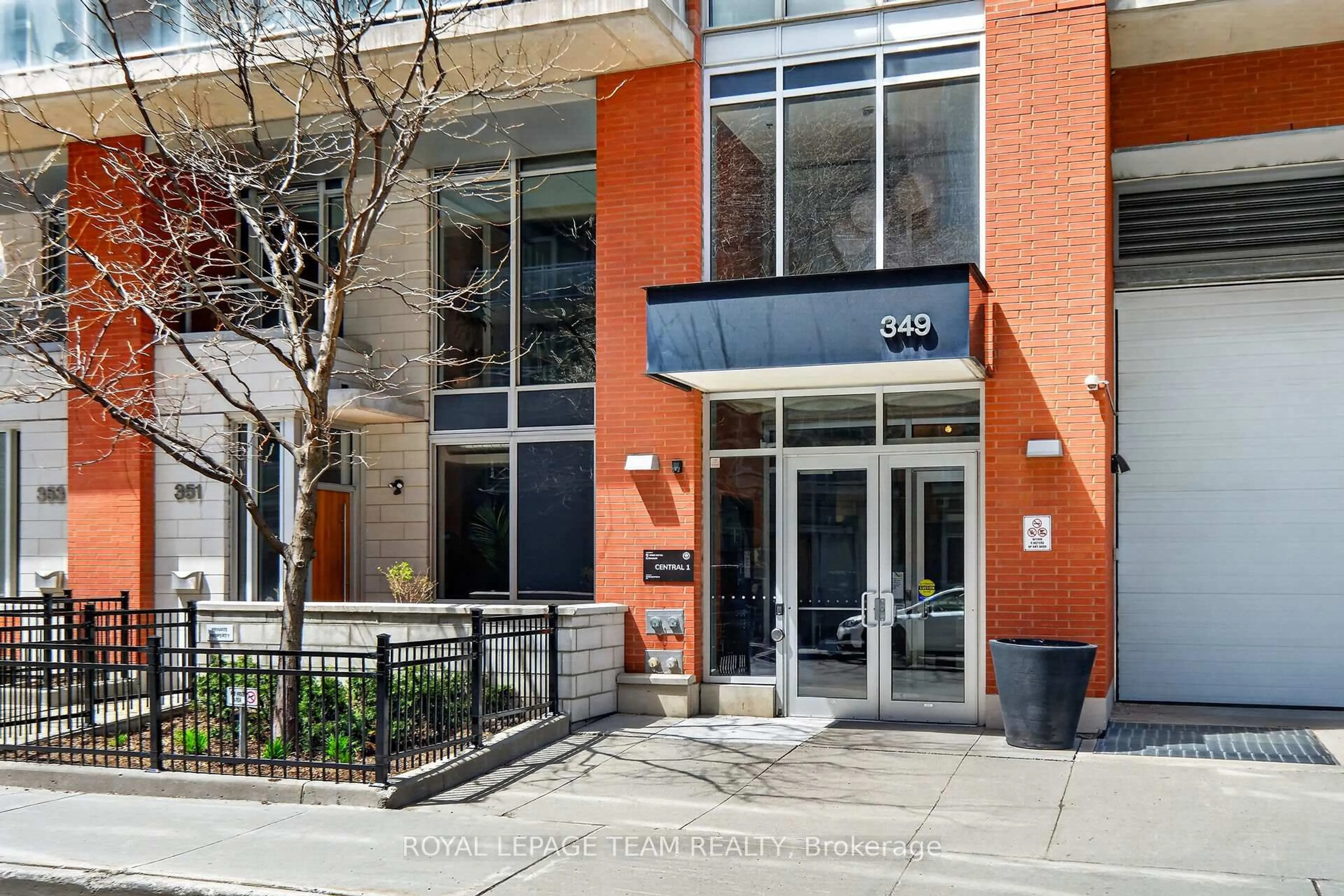 Unknown for 349 McLeod St #421, Ottawa Ontario K2P 0S1