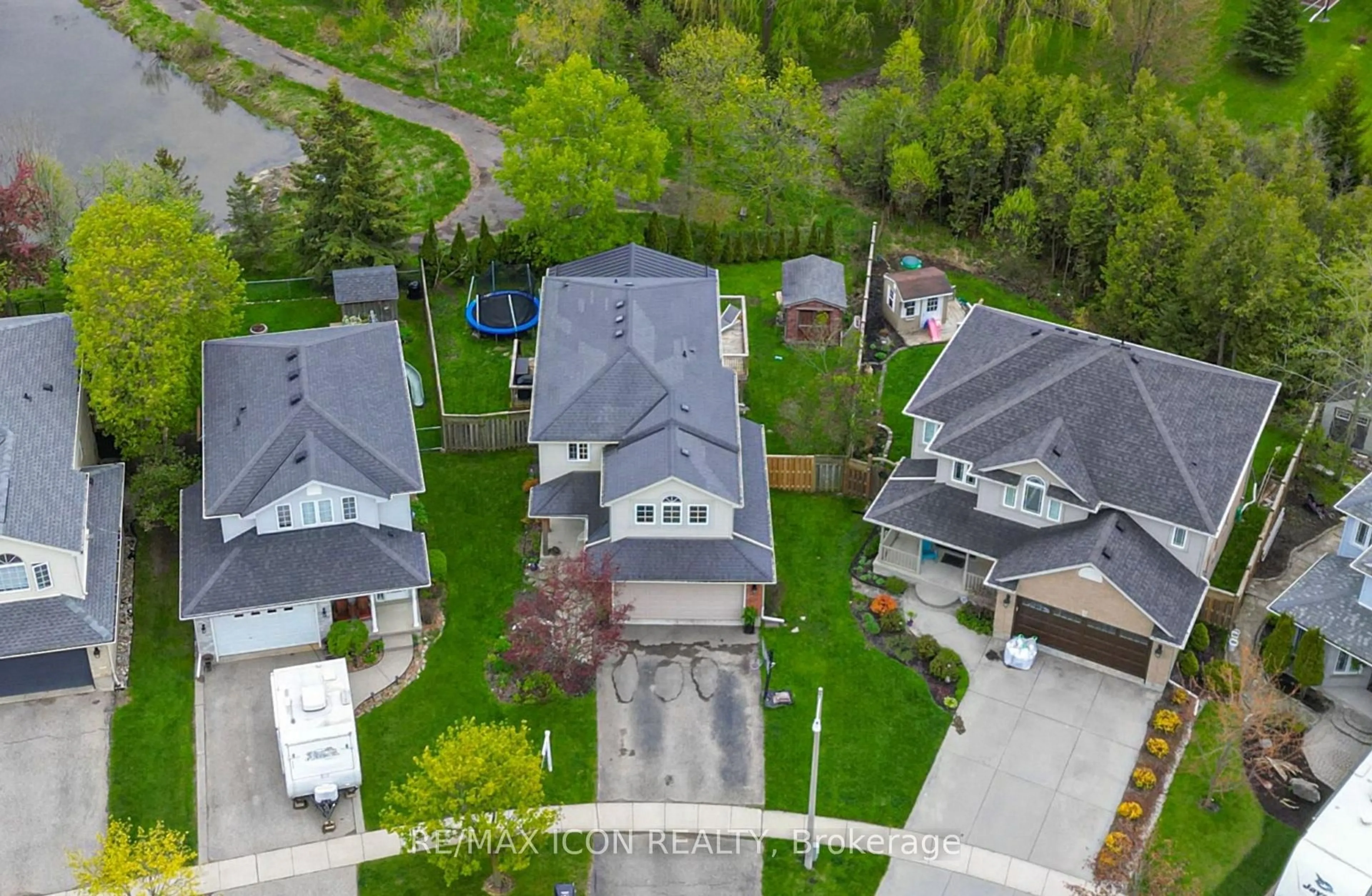 A pic from outside/outdoor area/front of a property/back of a property/a pic from drone, street for 20 Stiefelmeyer Cres, Wilmot Ontario N3A 2L1